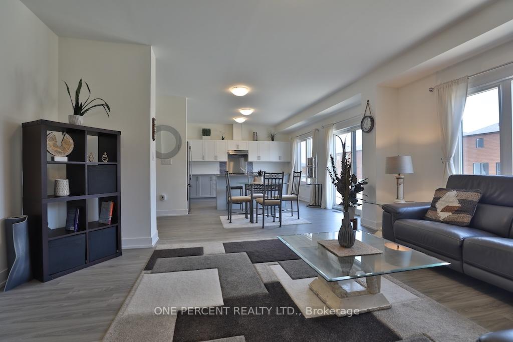 Photo 13 of 72 Dusenbury Drive, Loyalist, Odessa — HOMEH
