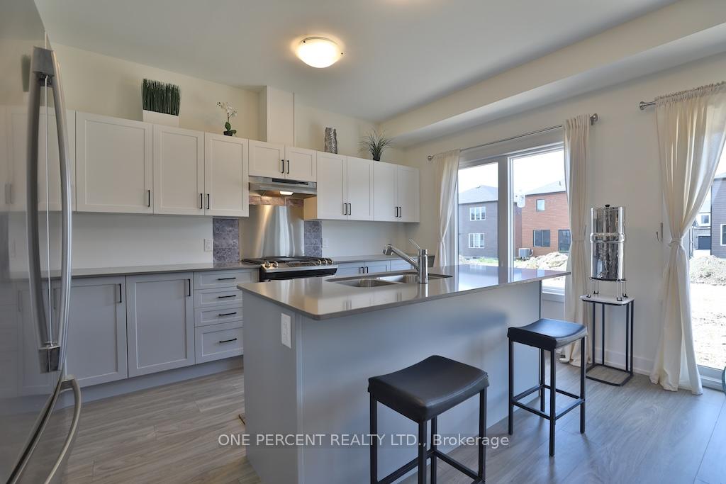 Photo 16 of 72 Dusenbury Drive, Loyalist, Odessa — HOMEH