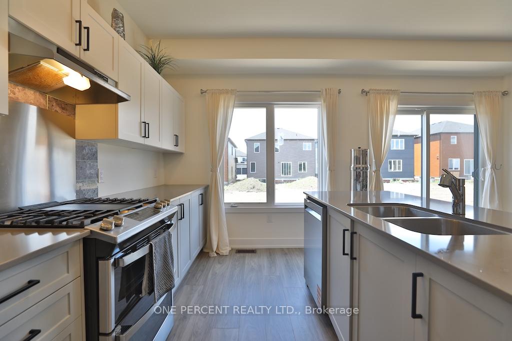 Photo 17 of 72 Dusenbury Drive, Loyalist, Odessa — HOMEH