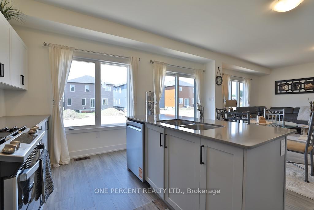 Photo 18 of 72 Dusenbury Drive, Loyalist, Odessa — HOMEH