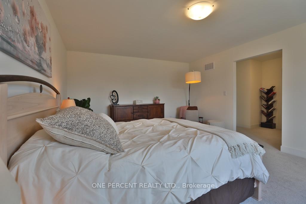 Photo 32 of 72 Dusenbury Drive, Loyalist, Odessa — HOMEH