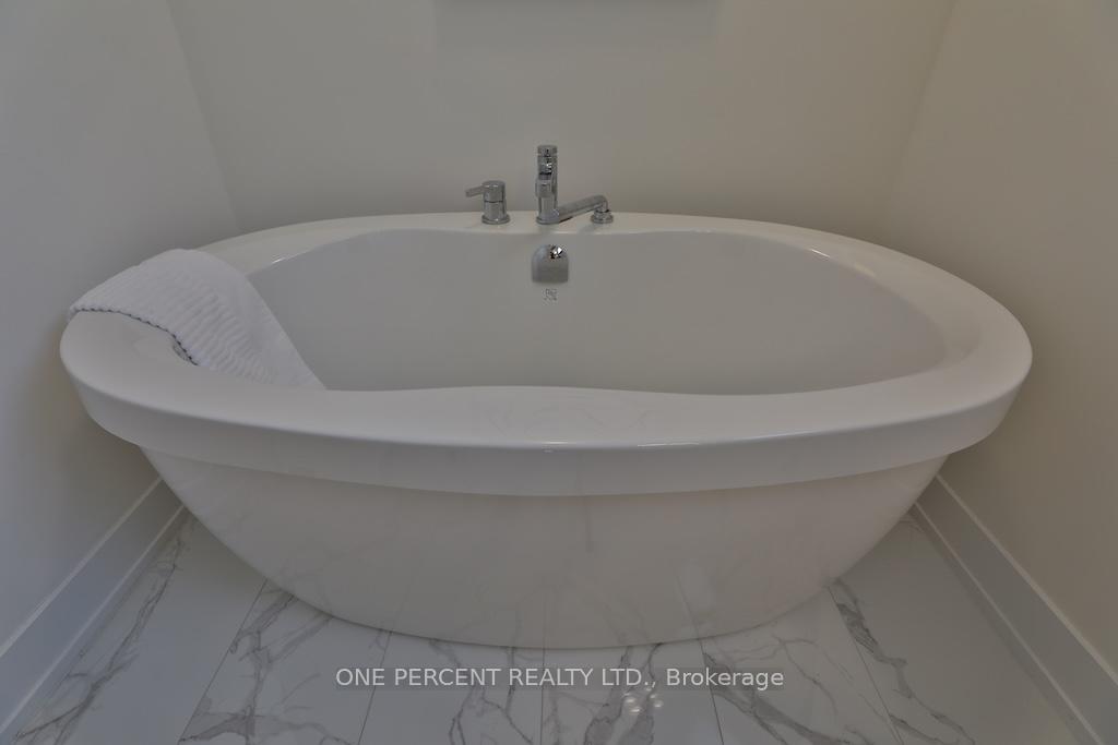 Photo 36 of 72 Dusenbury Drive, Loyalist, Odessa — HOMEH