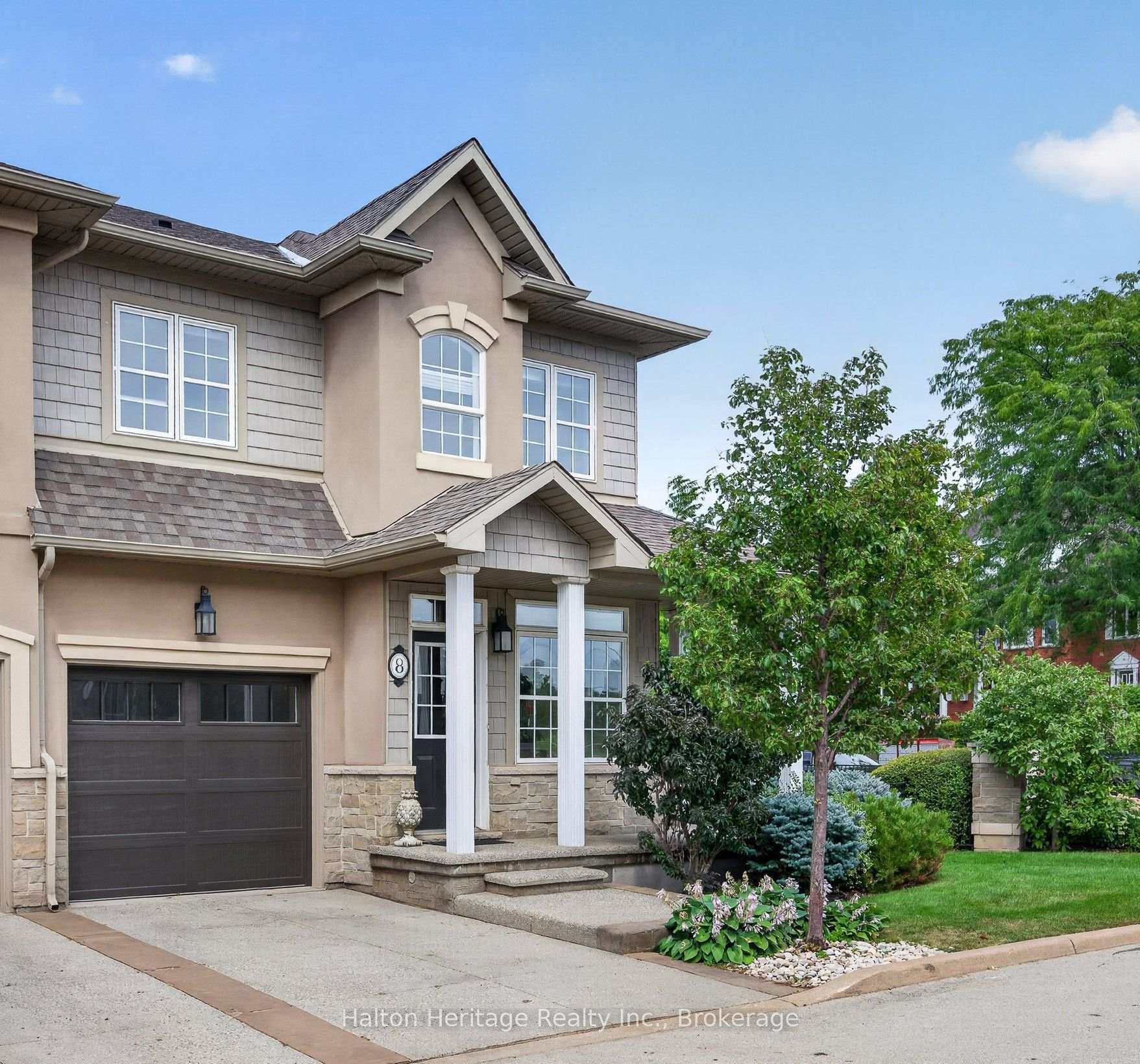 Photo 2 of Unit 8, 31 Sunvale Place, Hamilton, Lakeshore — HOMEH
