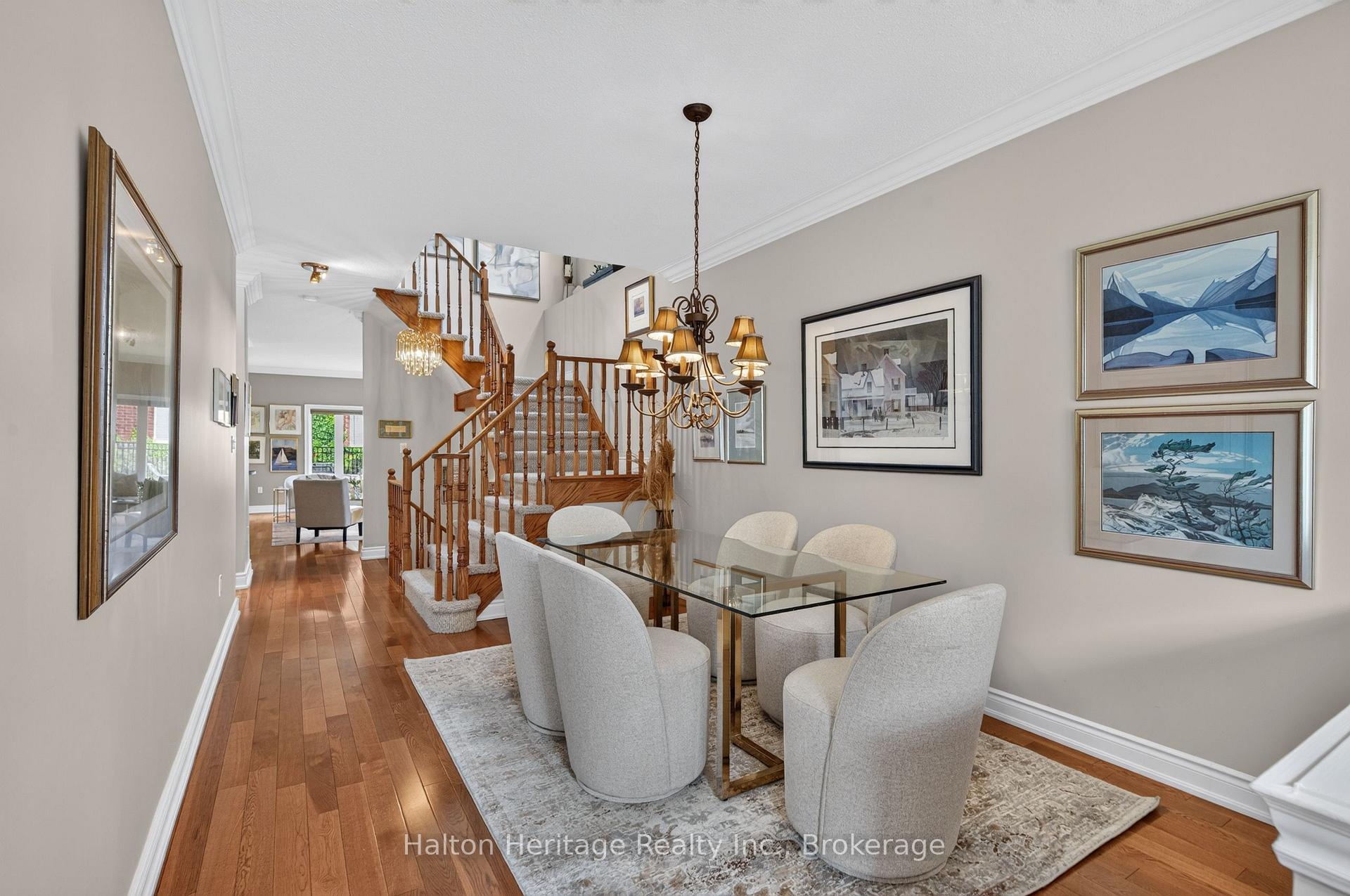 Photo 4 of Unit 8, 31 Sunvale Place, Hamilton, Lakeshore — HOMEH