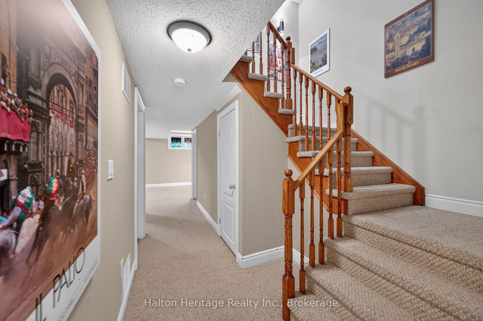 Photo 29 of Unit 8, 31 Sunvale Place, Hamilton, Lakeshore — HOMEH