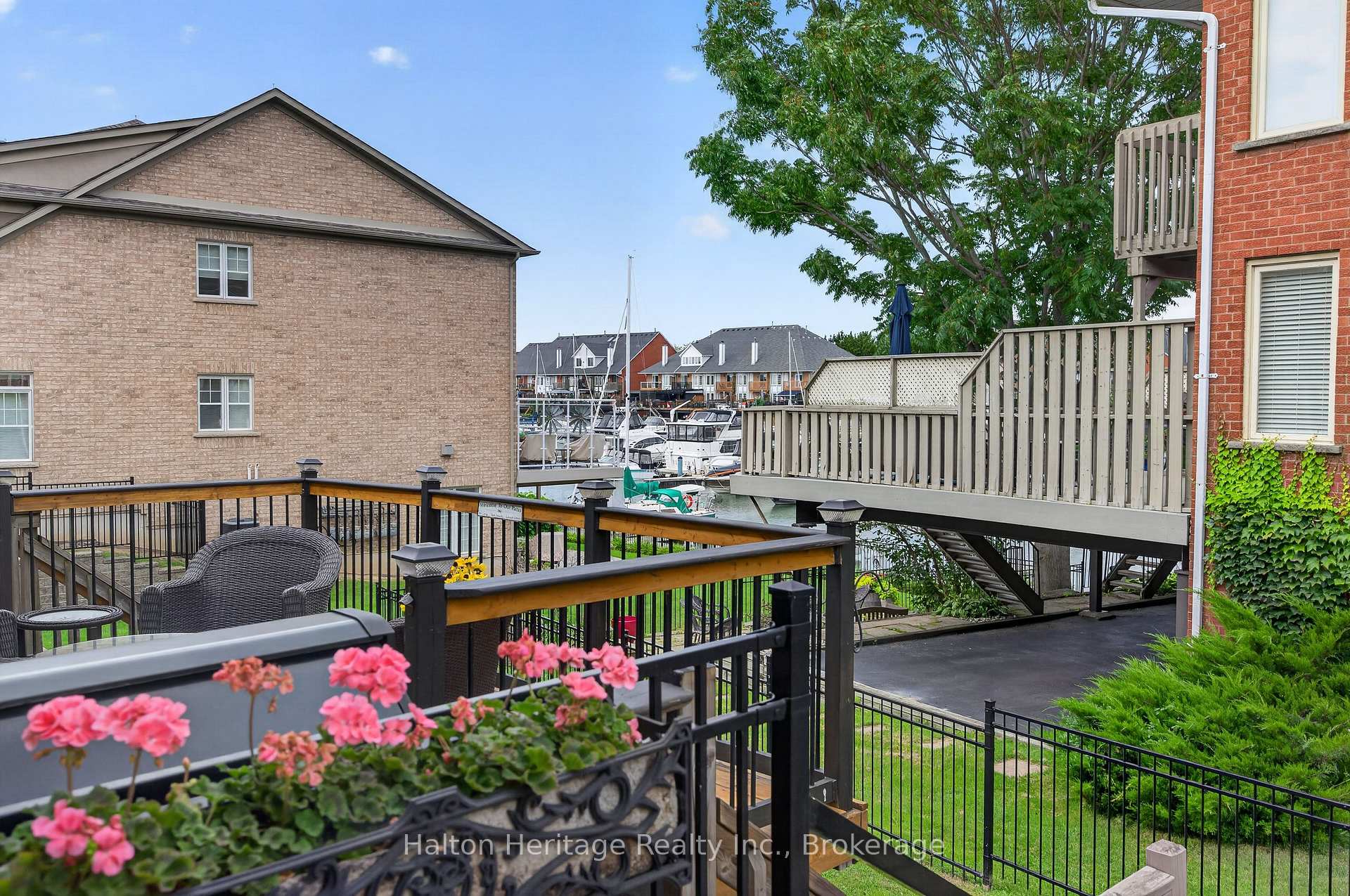 Photo 32 of Unit 8, 31 Sunvale Place, Hamilton, Lakeshore — HOMEH