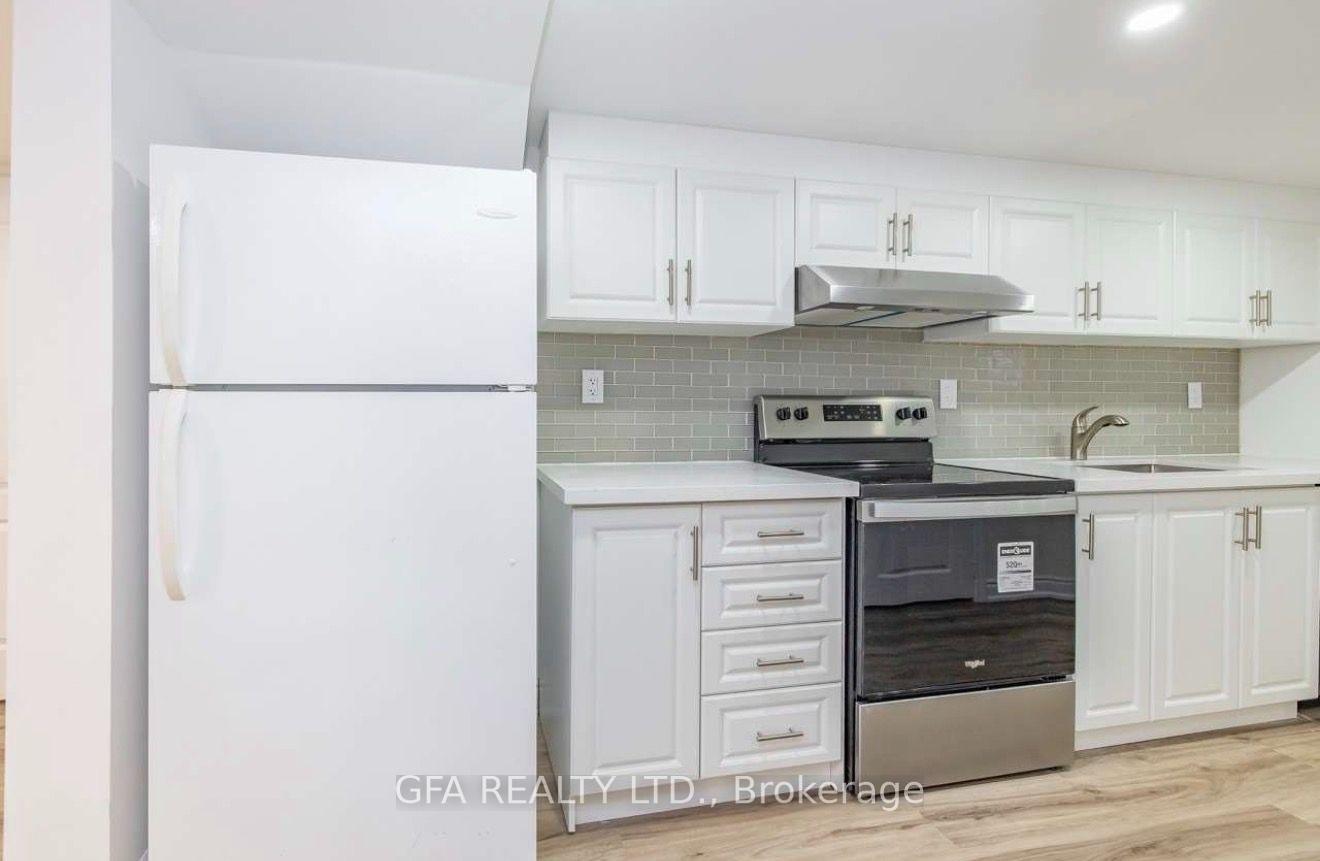 Photo 4 of Unit #Lower, 9 Melville Crescent, Brampton, Brampton East — HOMEH