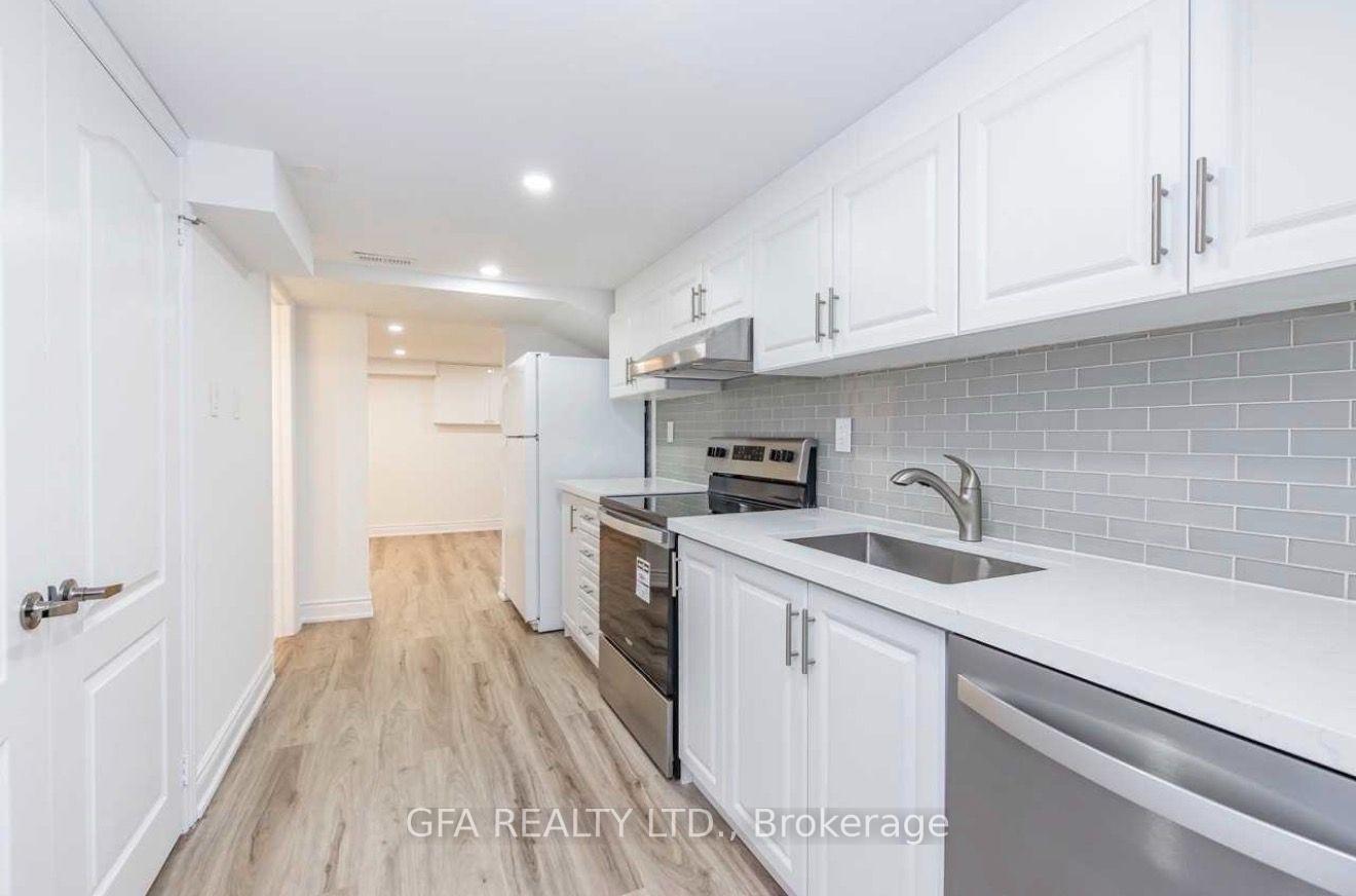Photo 5 of Unit #Lower, 9 Melville Crescent, Brampton, Brampton East — HOMEH