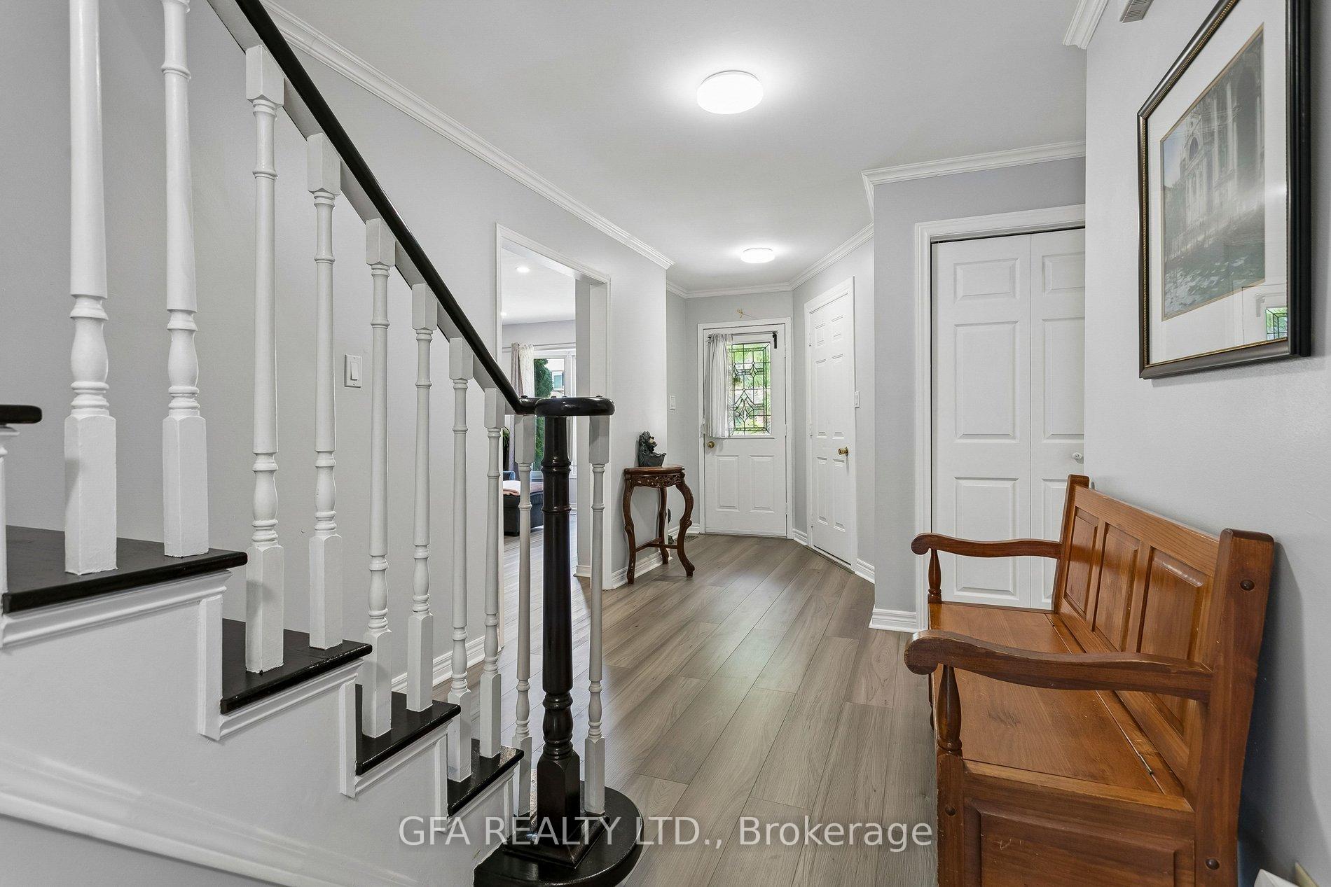 Photo 4 of 3220 Turnstone Crescent, Mississauga, Erin Mills — HOMEH