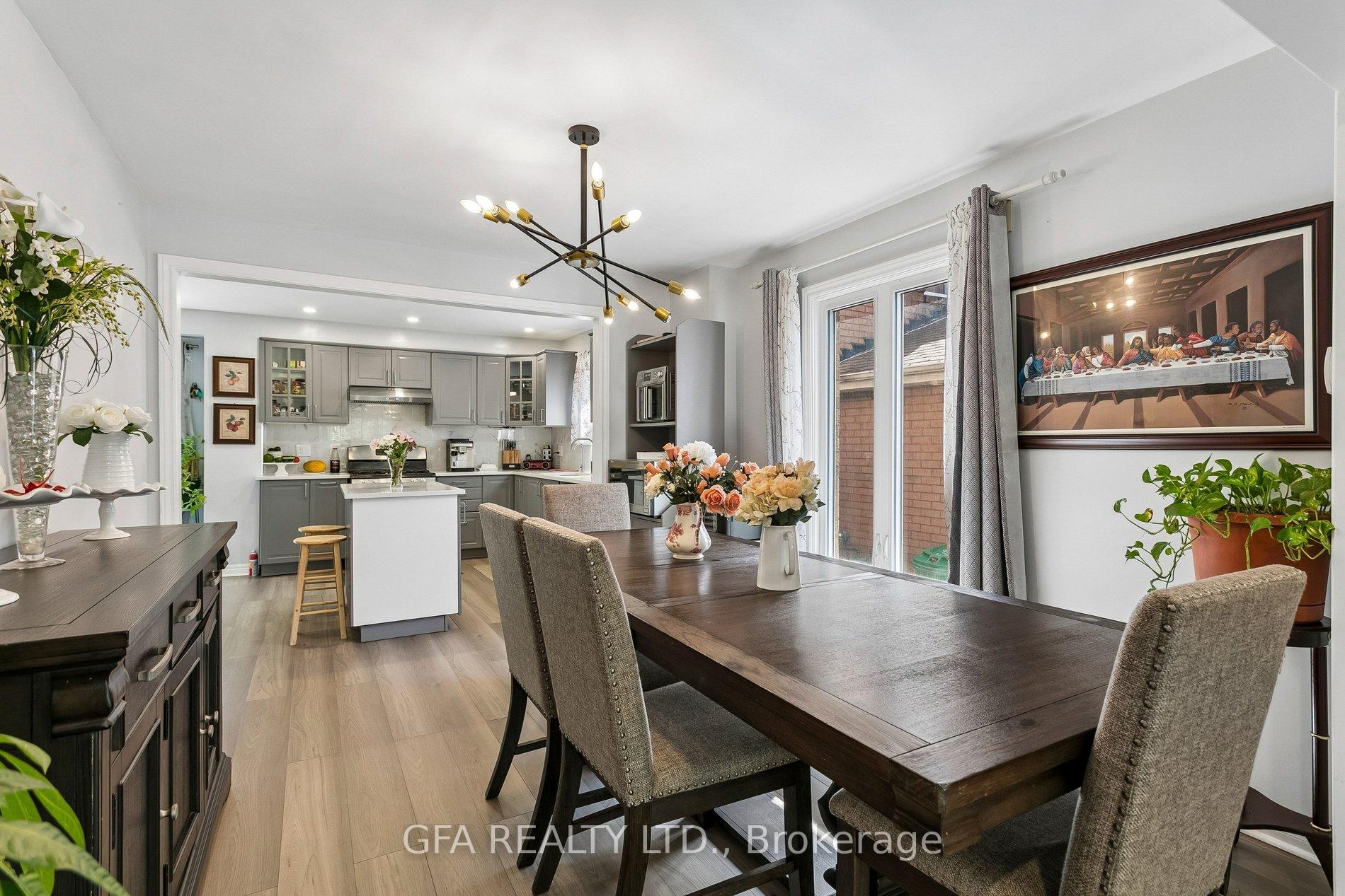 Photo 10 of 3220 Turnstone Crescent, Mississauga, Erin Mills — HOMEH