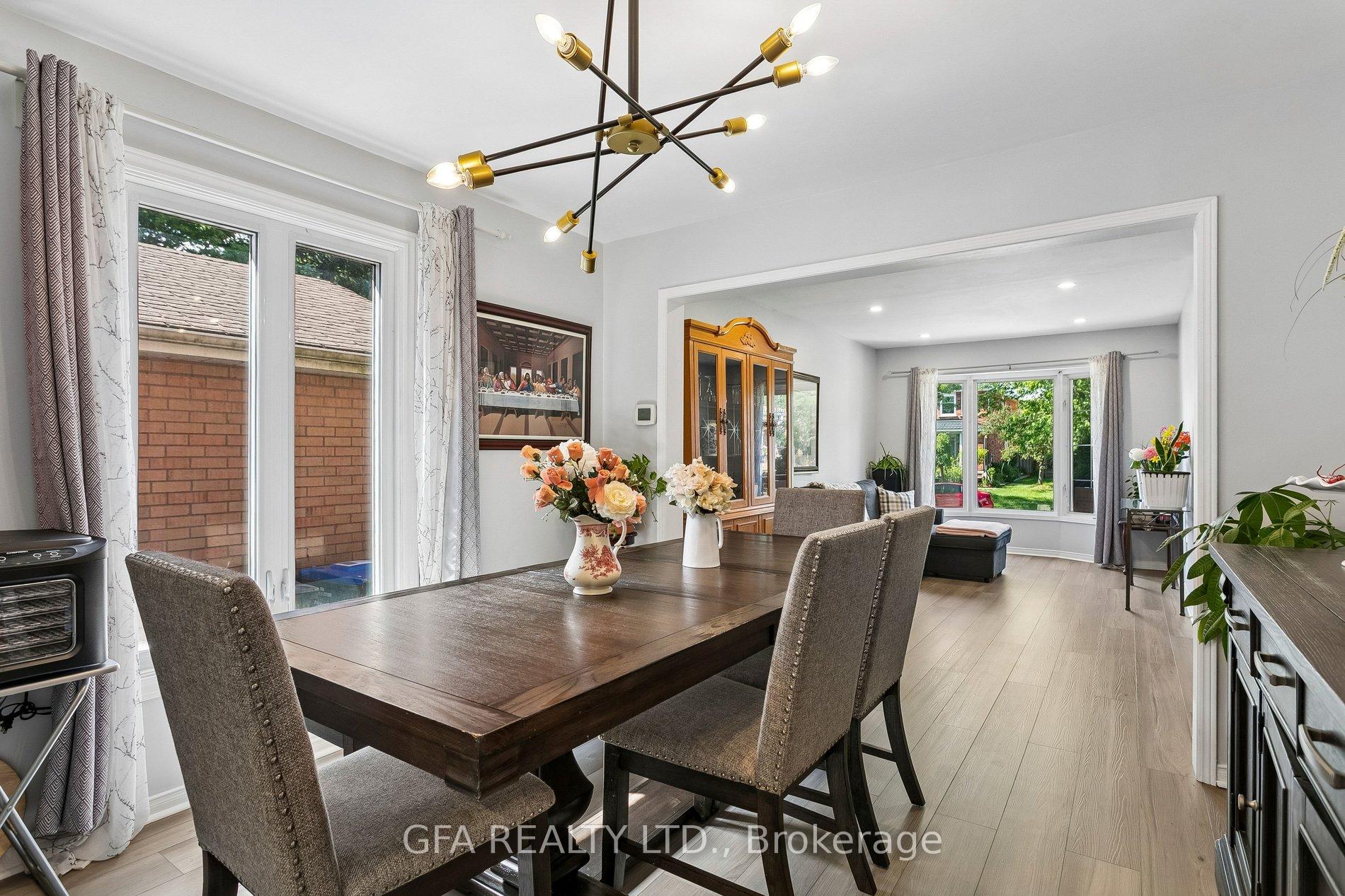 Photo 11 of 3220 Turnstone Crescent, Mississauga, Erin Mills — HOMEH