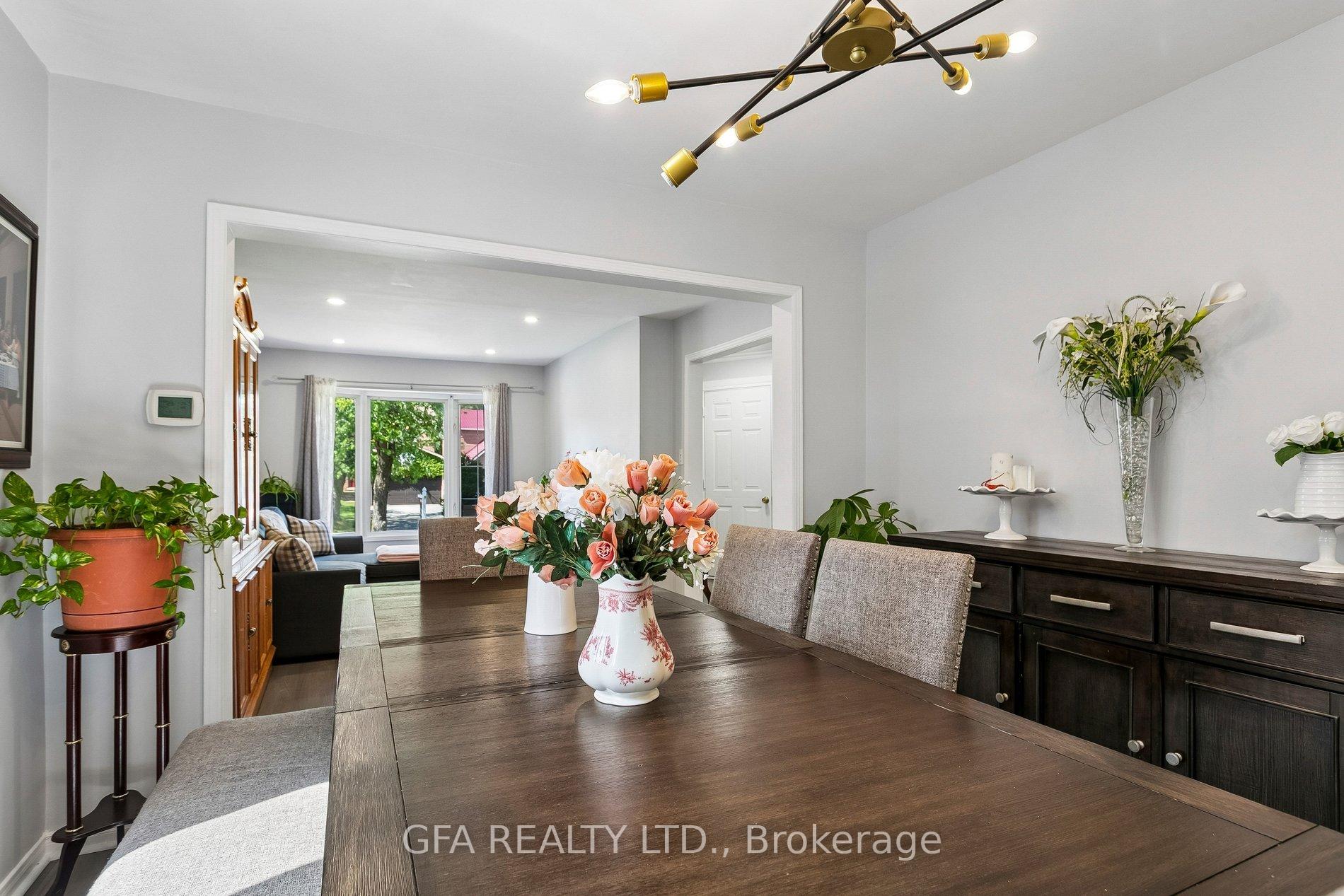 Photo 12 of 3220 Turnstone Crescent, Mississauga, Erin Mills — HOMEH
