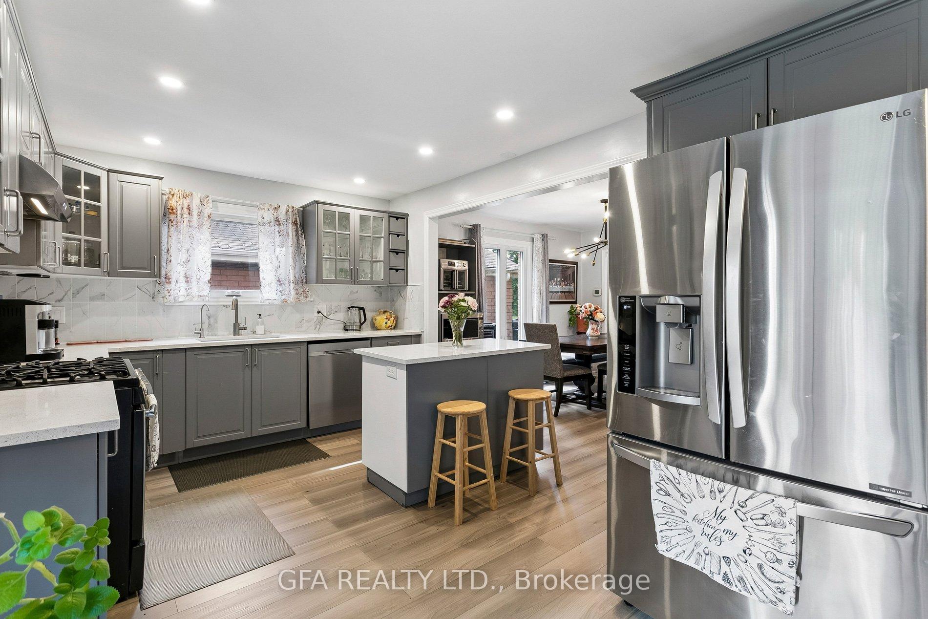 Photo 13 of 3220 Turnstone Crescent, Mississauga, Erin Mills — HOMEH