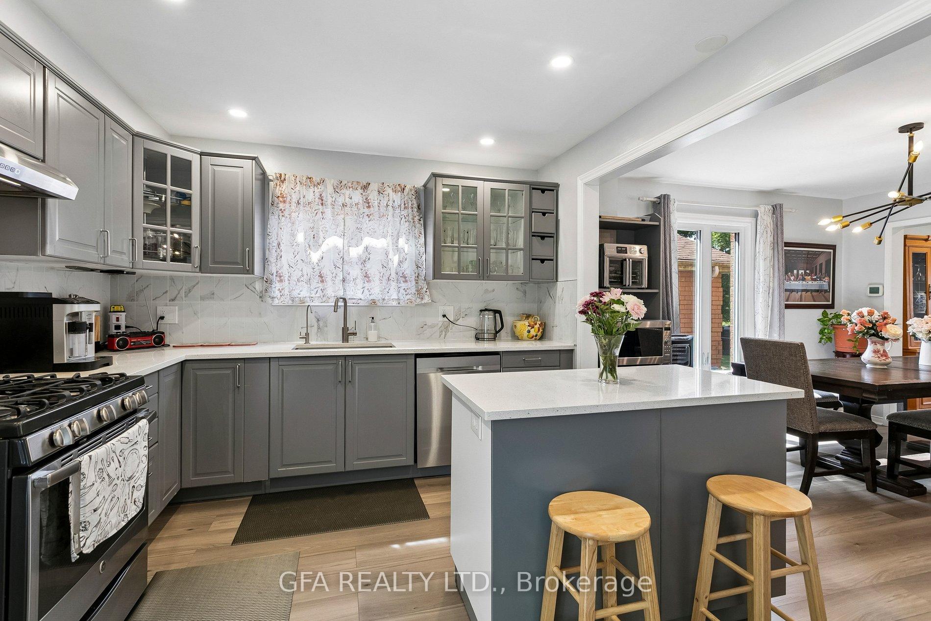 Photo 17 of 3220 Turnstone Crescent, Mississauga, Erin Mills — HOMEH