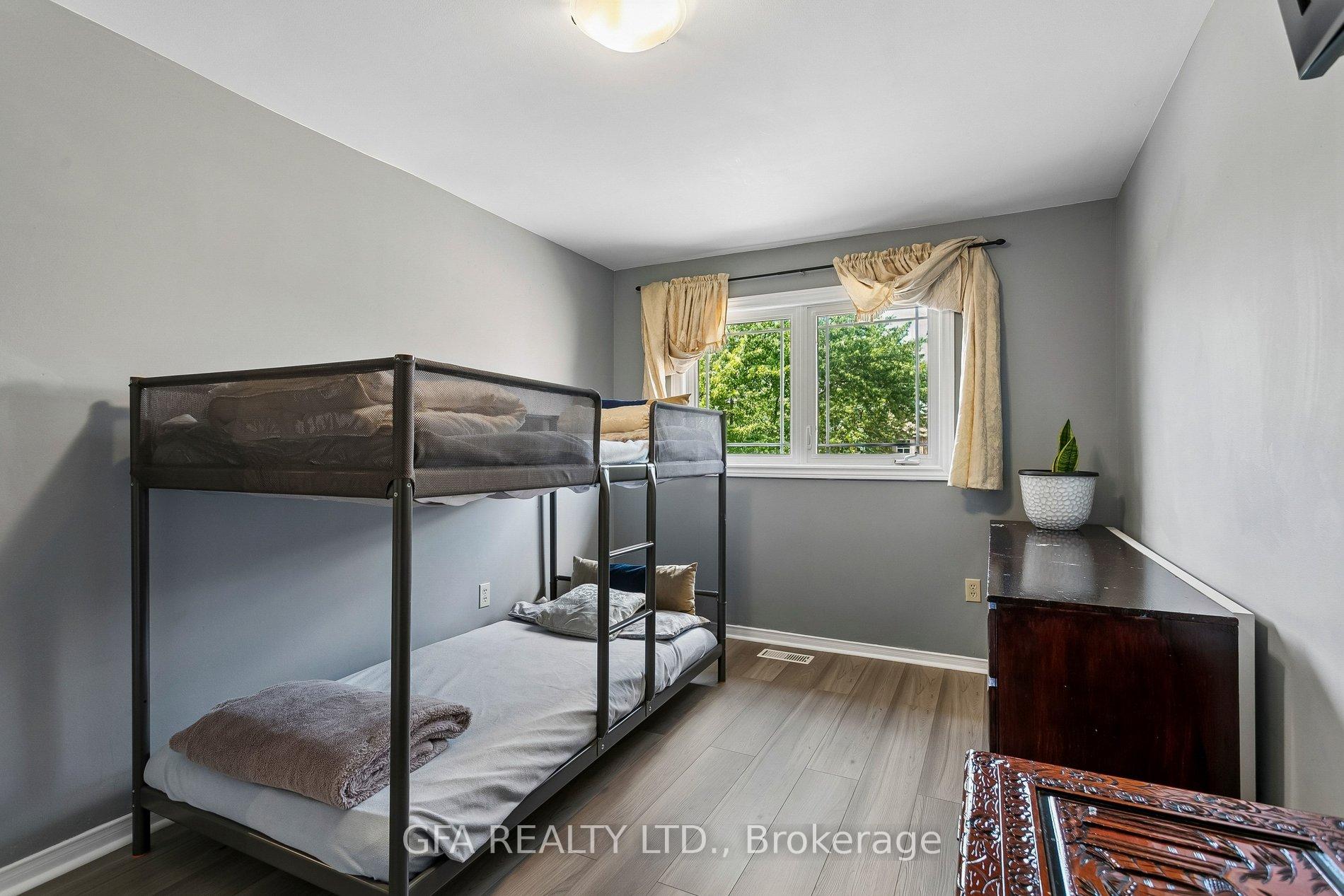 Photo 29 of 3220 Turnstone Crescent, Mississauga, Erin Mills — HOMEH