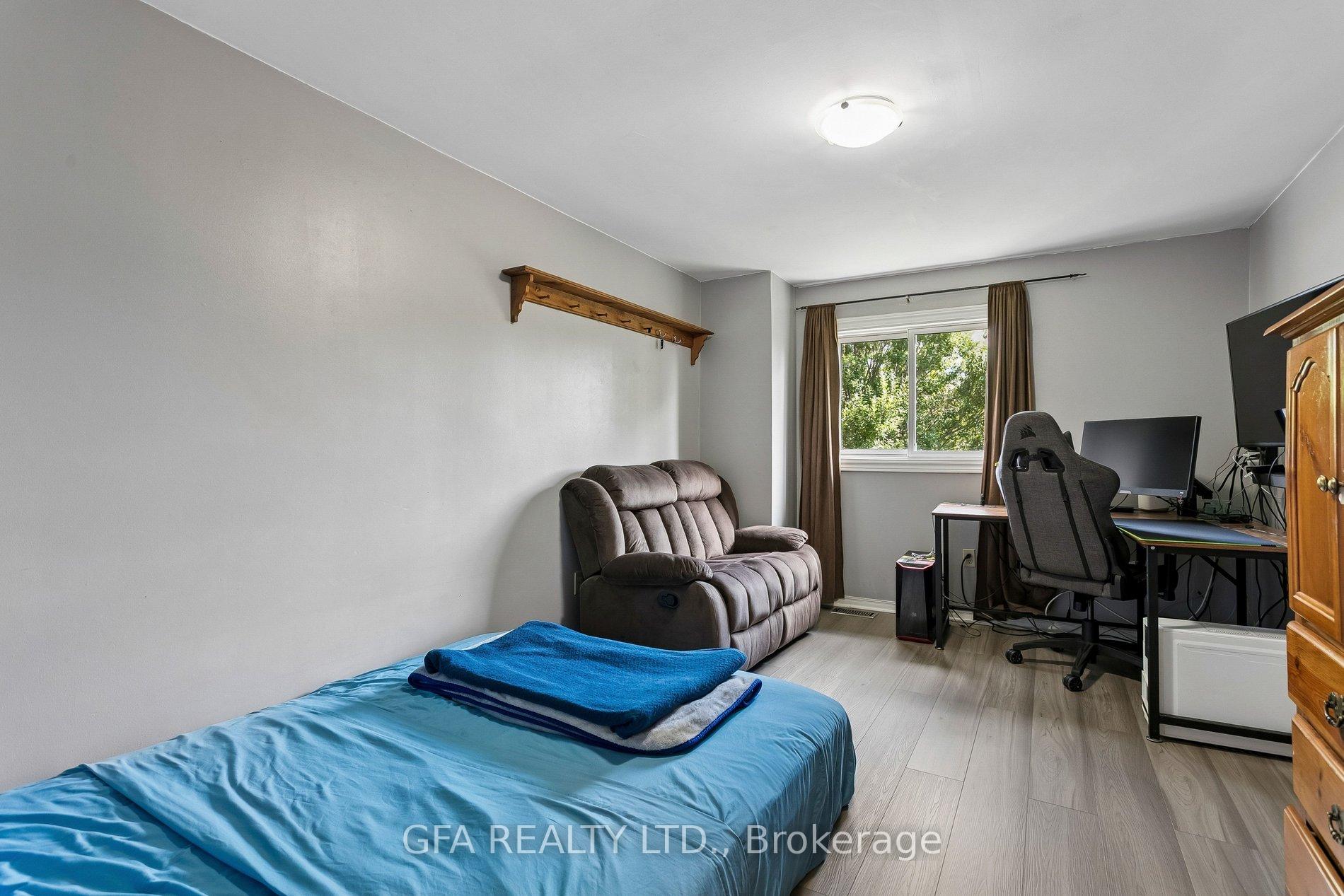 Photo 30 of 3220 Turnstone Crescent, Mississauga, Erin Mills — HOMEH