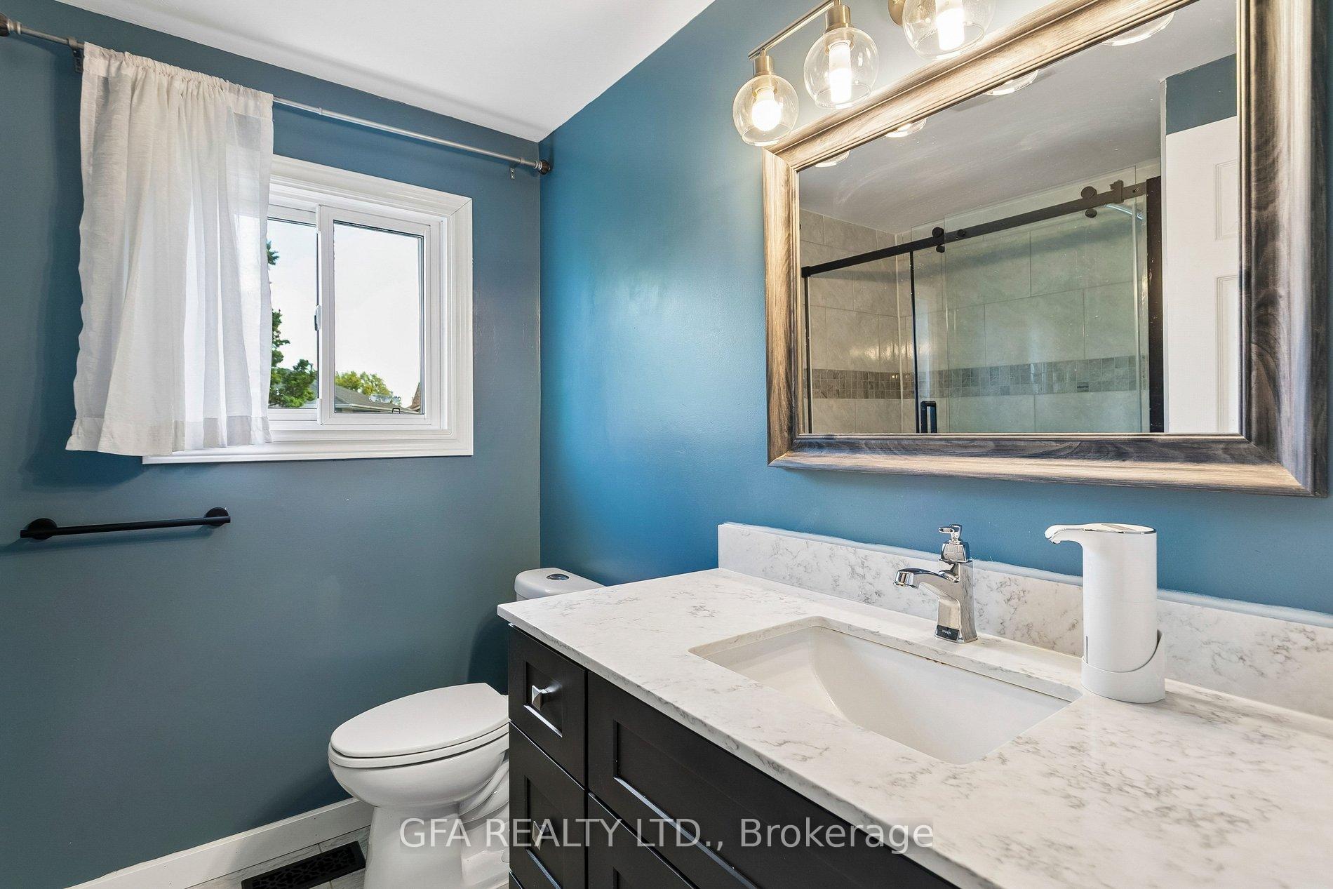 Photo 32 of 3220 Turnstone Crescent, Mississauga, Erin Mills — HOMEH