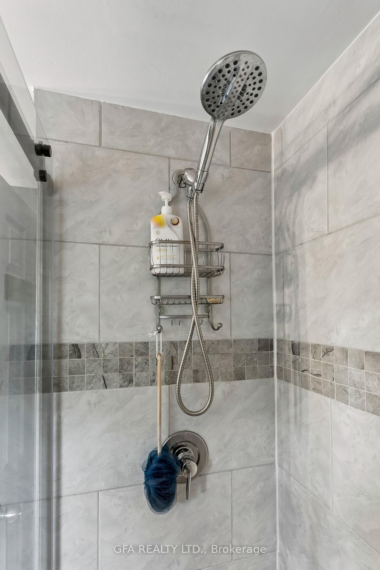 Photo 33 of 3220 Turnstone Crescent, Mississauga, Erin Mills — HOMEH