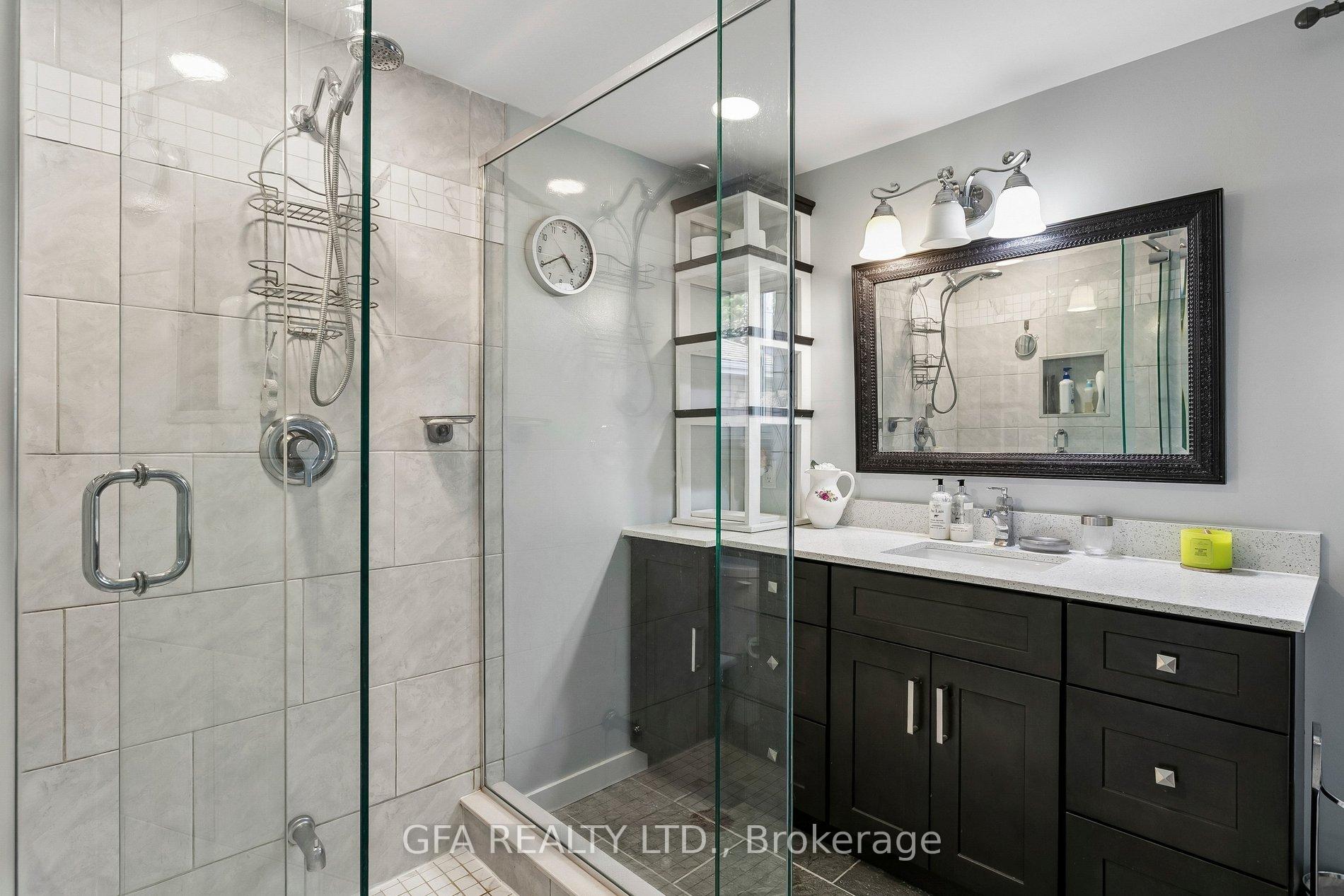 Photo 36 of 3220 Turnstone Crescent, Mississauga, Erin Mills — HOMEH