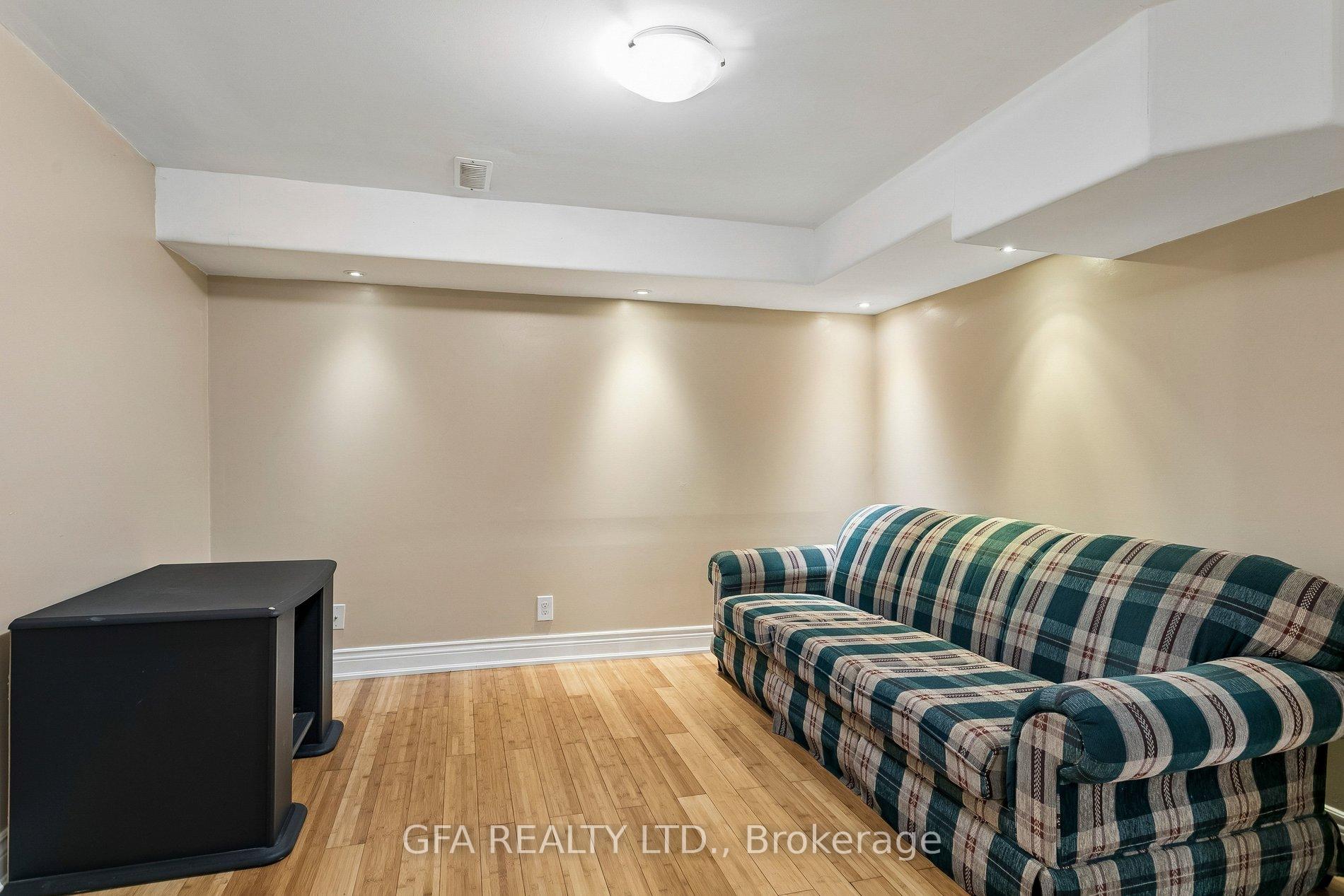 Photo 42 of 3220 Turnstone Crescent, Mississauga, Erin Mills — HOMEH