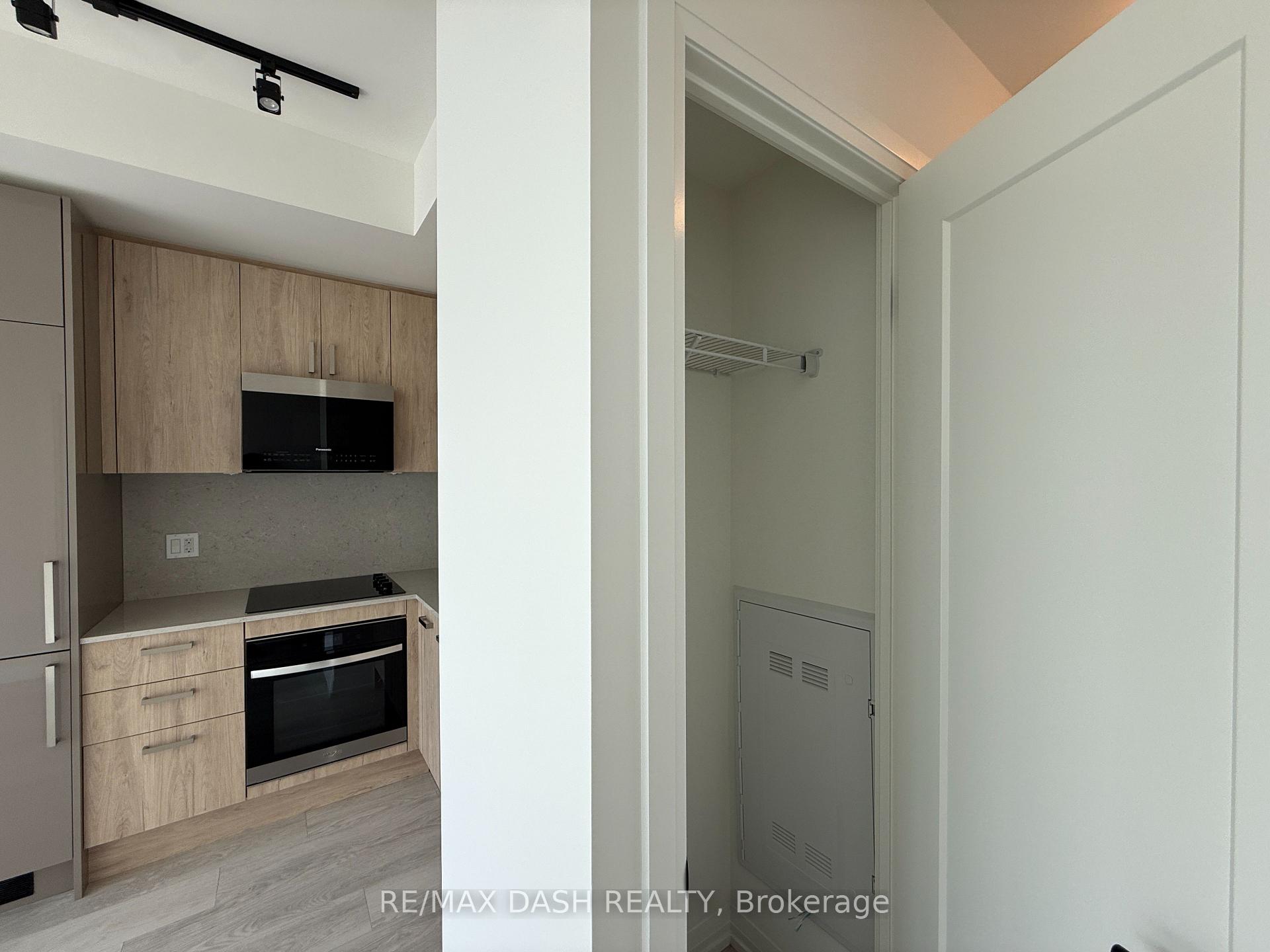 Photo 7 of Unit 1810, 280 Dundas Street W, Toronto, University — HOMEH