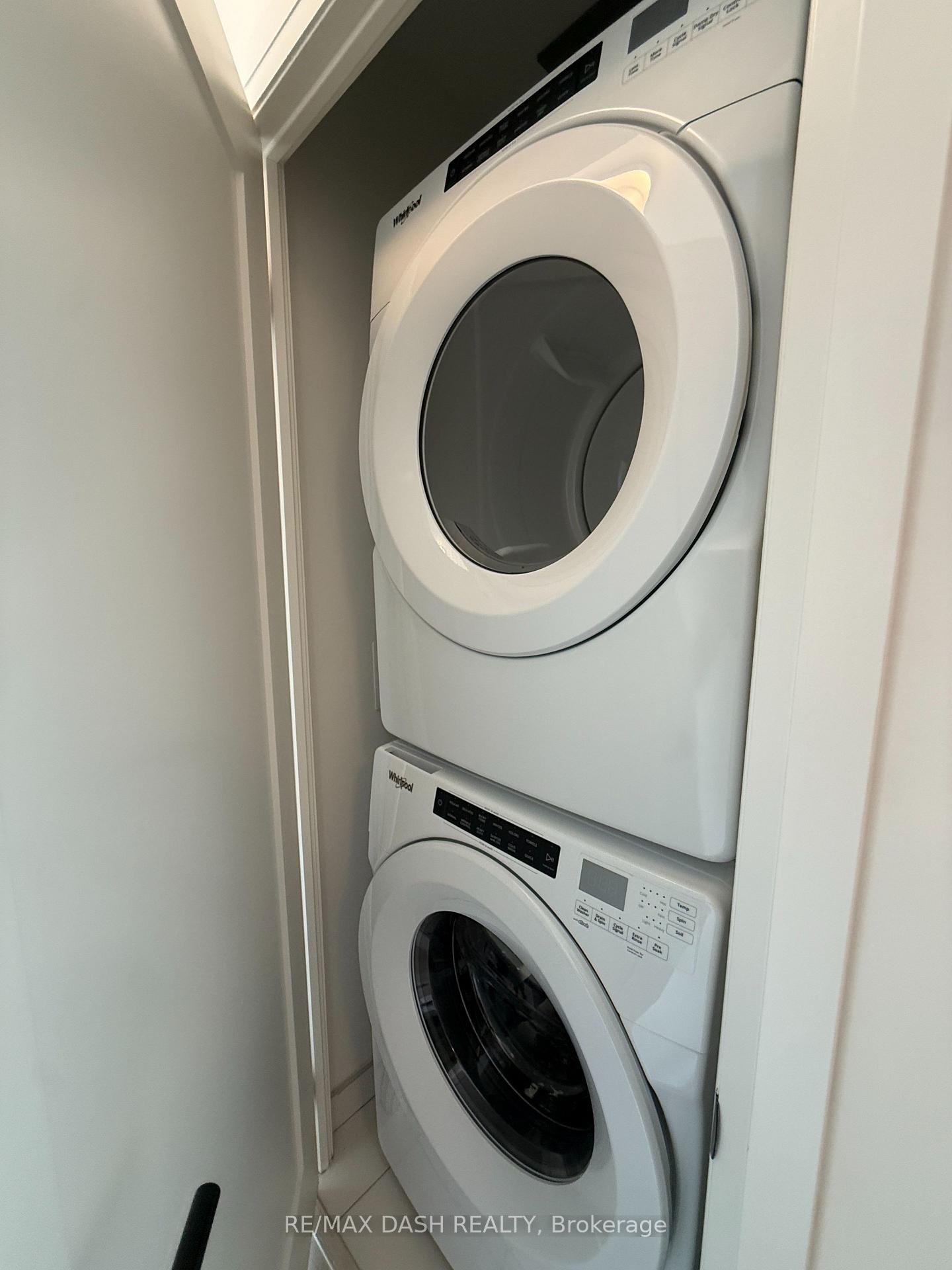 Photo 14 of Unit 1810, 280 Dundas Street W, Toronto, University — HOMEH