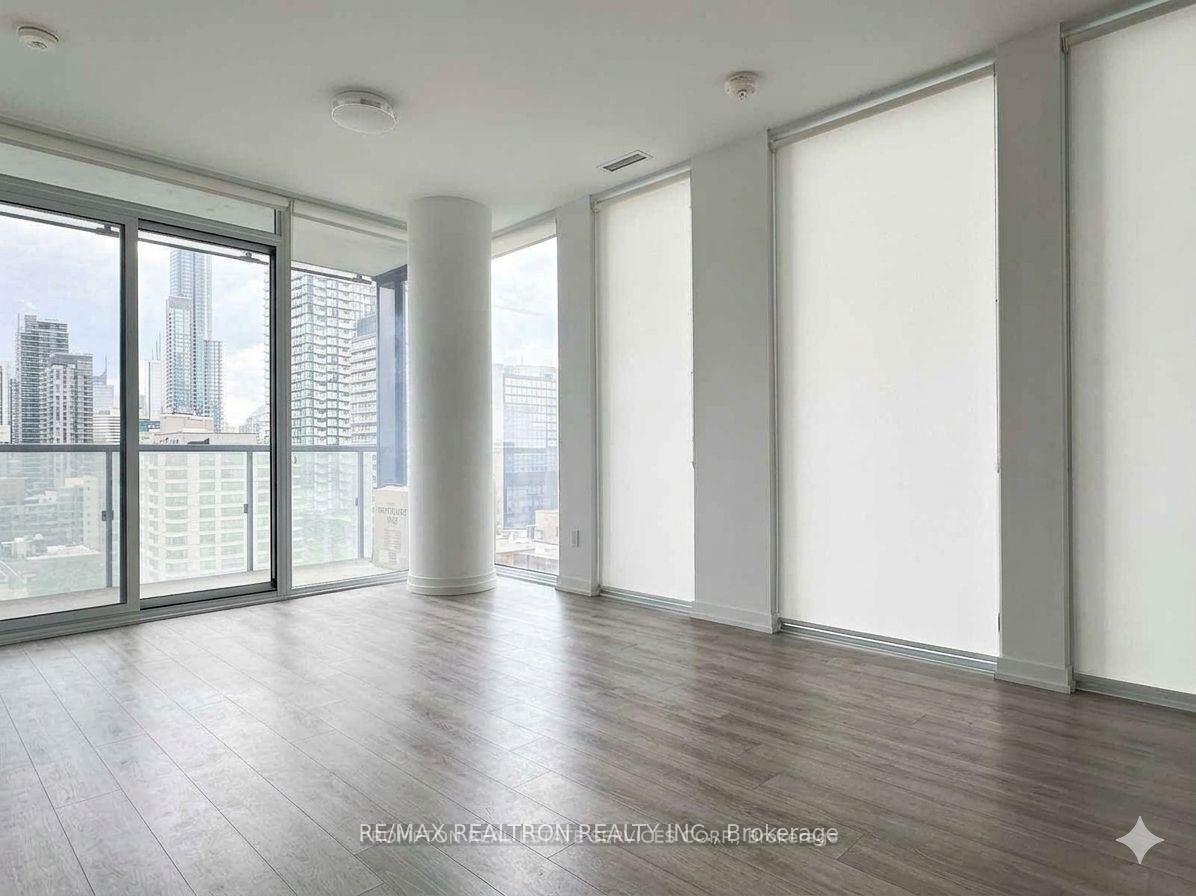 Photo 5 of Unit 1002, 28 Wellesley Street E, Toronto, Church-Yonge Corridor — HOMEH