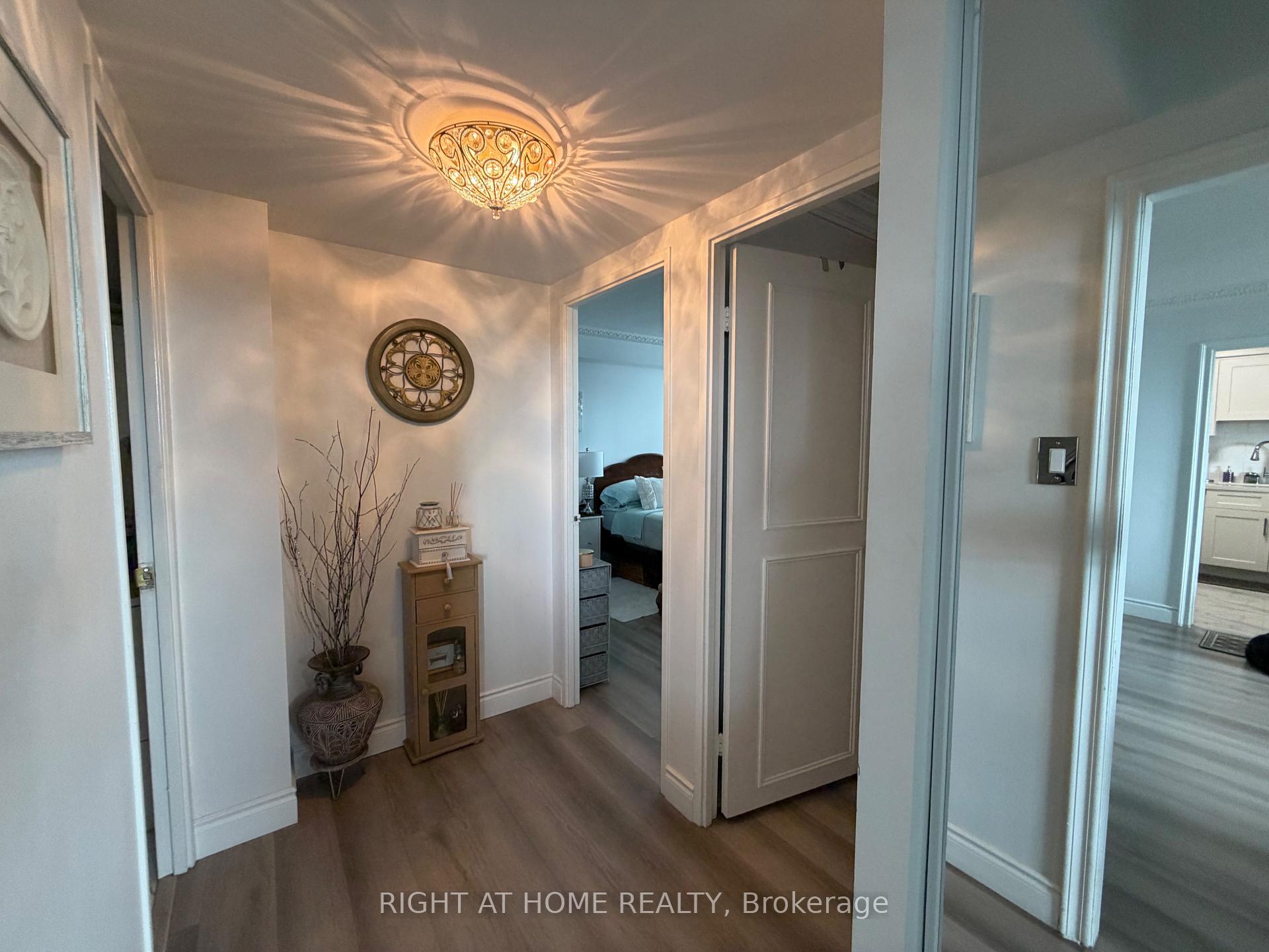 Photo 36 of Unit 706, 1881 Jane Street, Toronto, Yonge-Eglinton — HOMEH