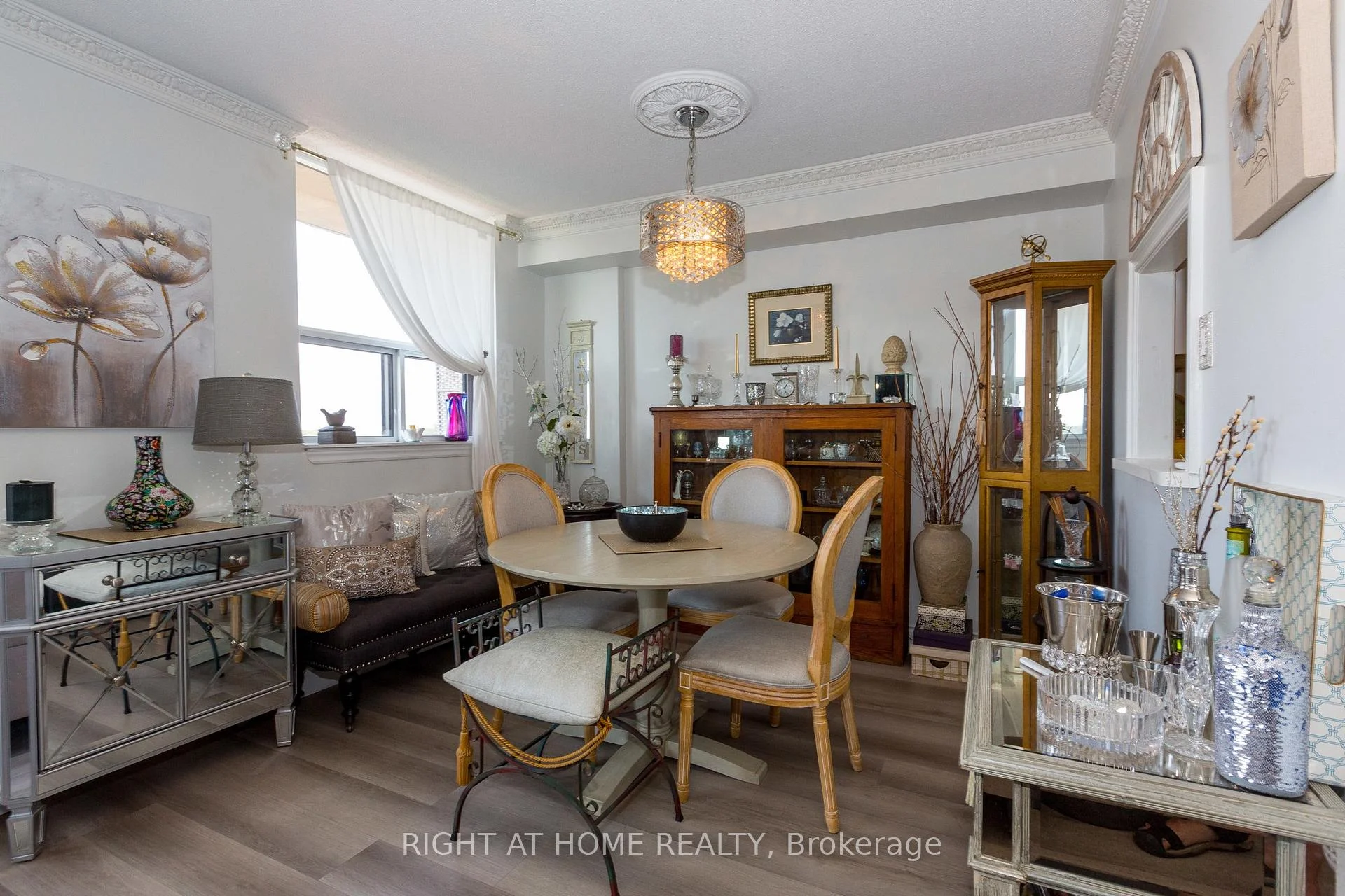 Photo 11 of Unit 706, 1881 Jane Street, Toronto, Yonge-Eglinton — HOMEH