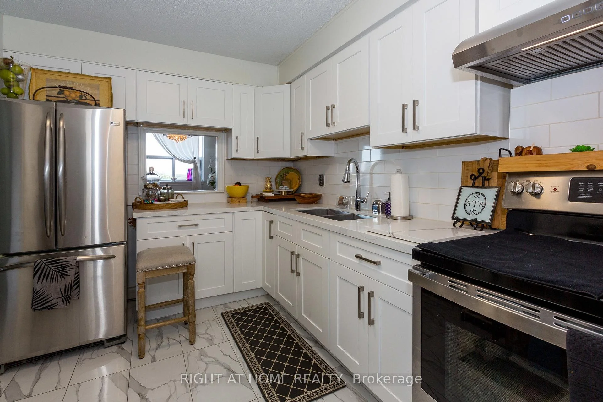 Photo 17 of Unit 706, 1881 Jane Street, Toronto, Yonge-Eglinton — HOMEH