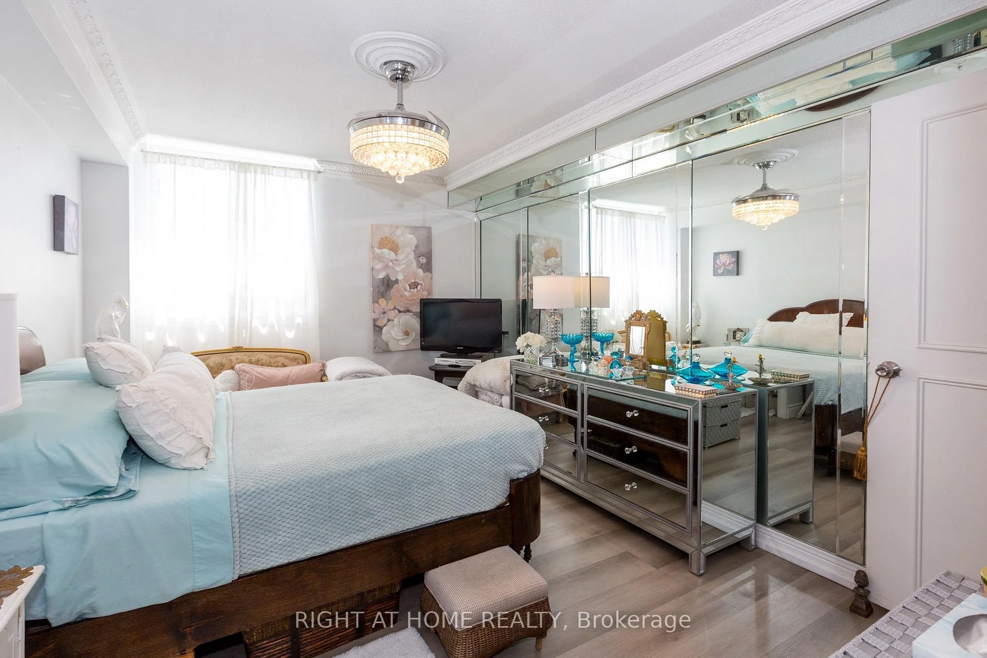 Photo 24 of Unit 706, 1881 Jane Street, Toronto, Yonge-Eglinton — HOMEH