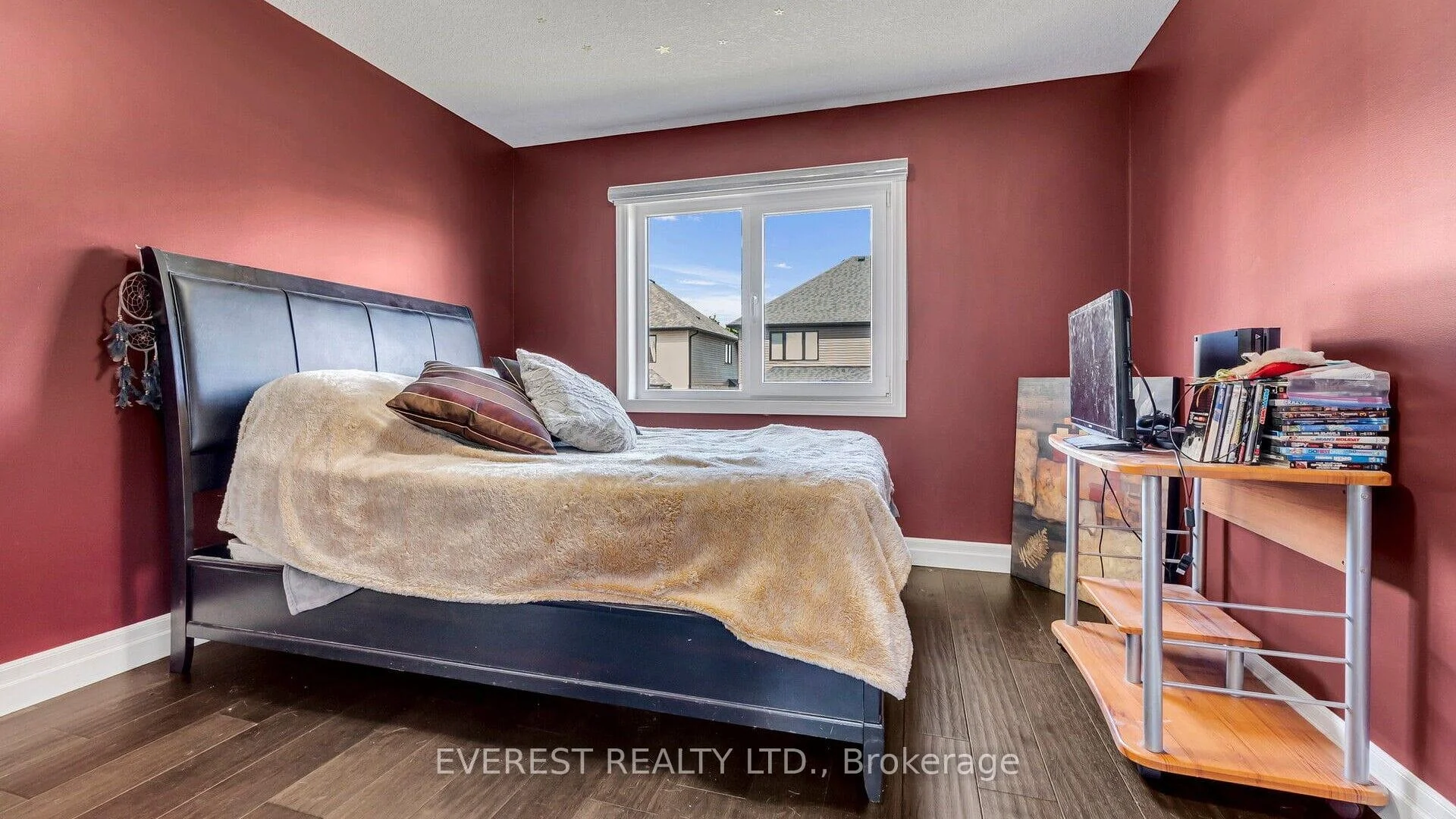 Photo 11 of 2016 Maddex Way, London, North B — HOMEH