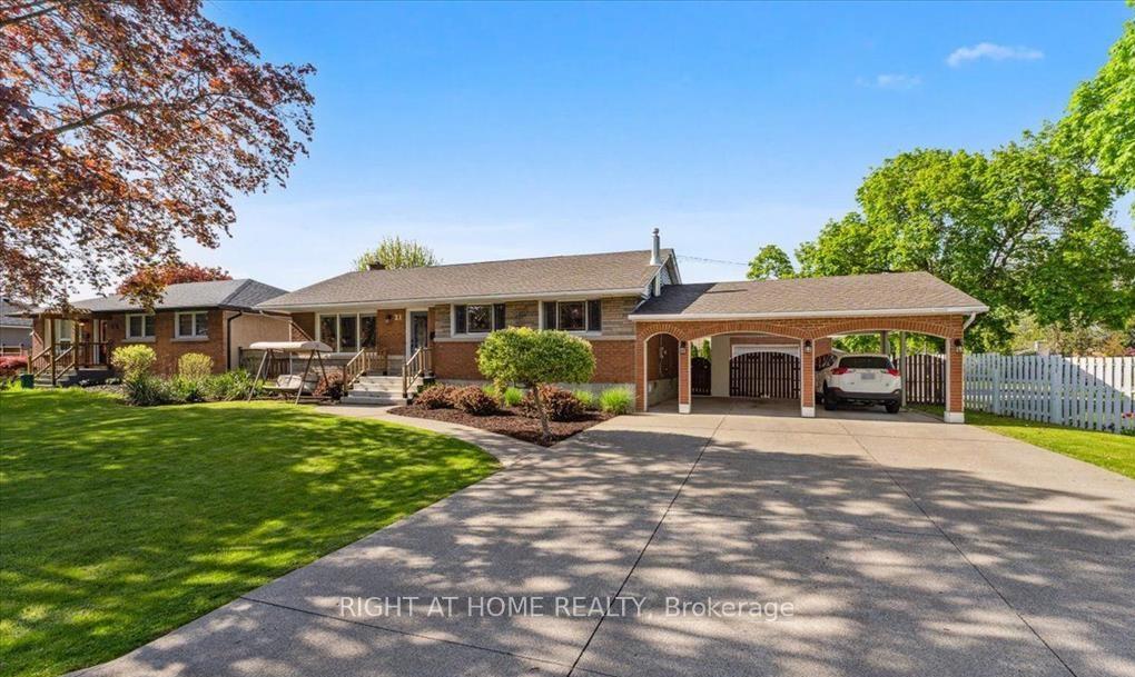 Photo 2 of 21 Kilbourne Crescent, St. Catharines, Bunting/Linwell — HOMEH