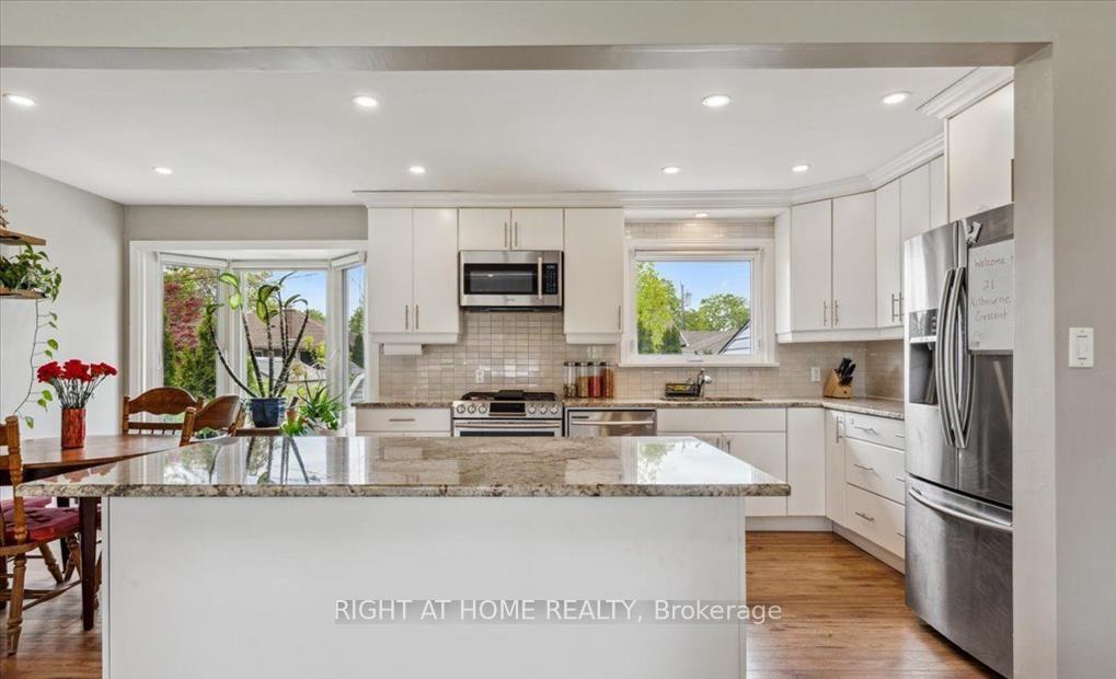 Photo 5 of 21 Kilbourne Crescent, St. Catharines, Bunting/Linwell — HOMEH