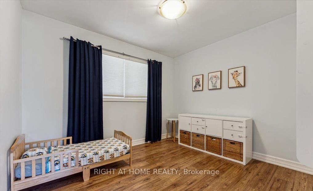 Photo 10 of 21 Kilbourne Crescent, St. Catharines, Bunting/Linwell — HOMEH