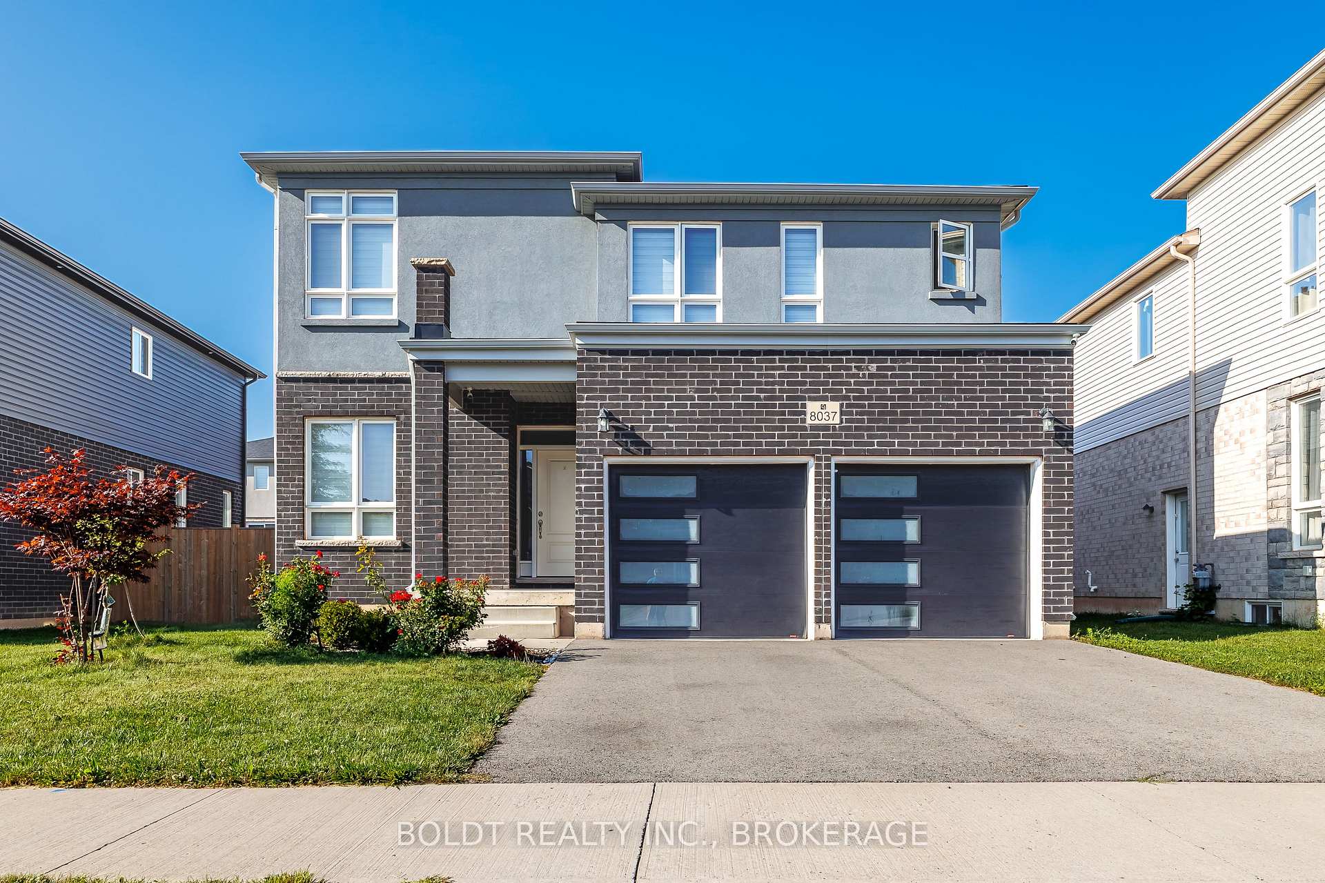 Photo 1 of 8037 Brookside Drive, Niagara Falls, Ascot — HOMEH