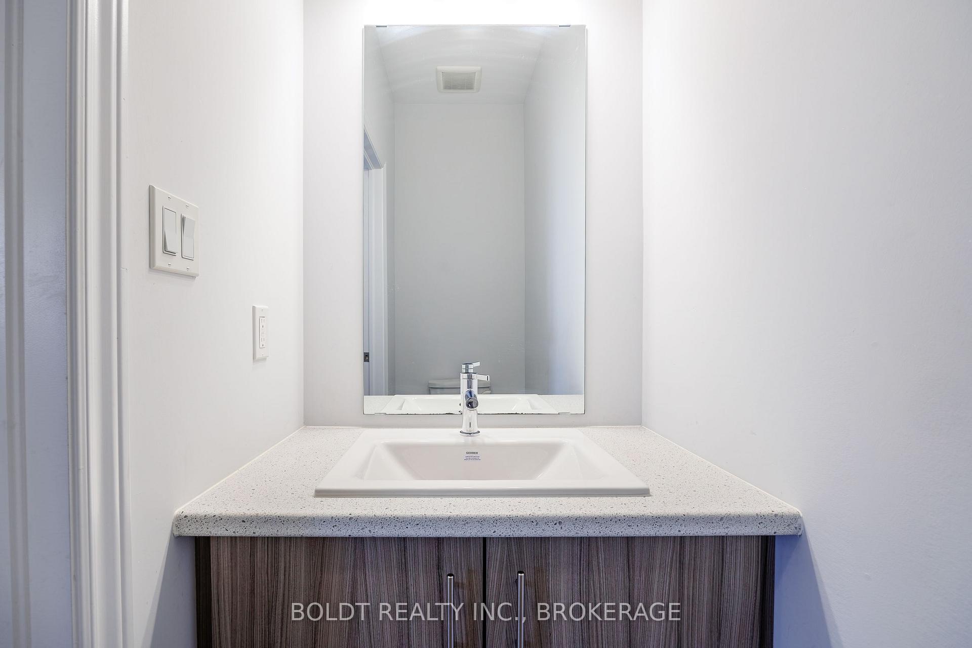 Photo 12 of 8037 Brookside Drive, Niagara Falls, Ascot — HOMEH