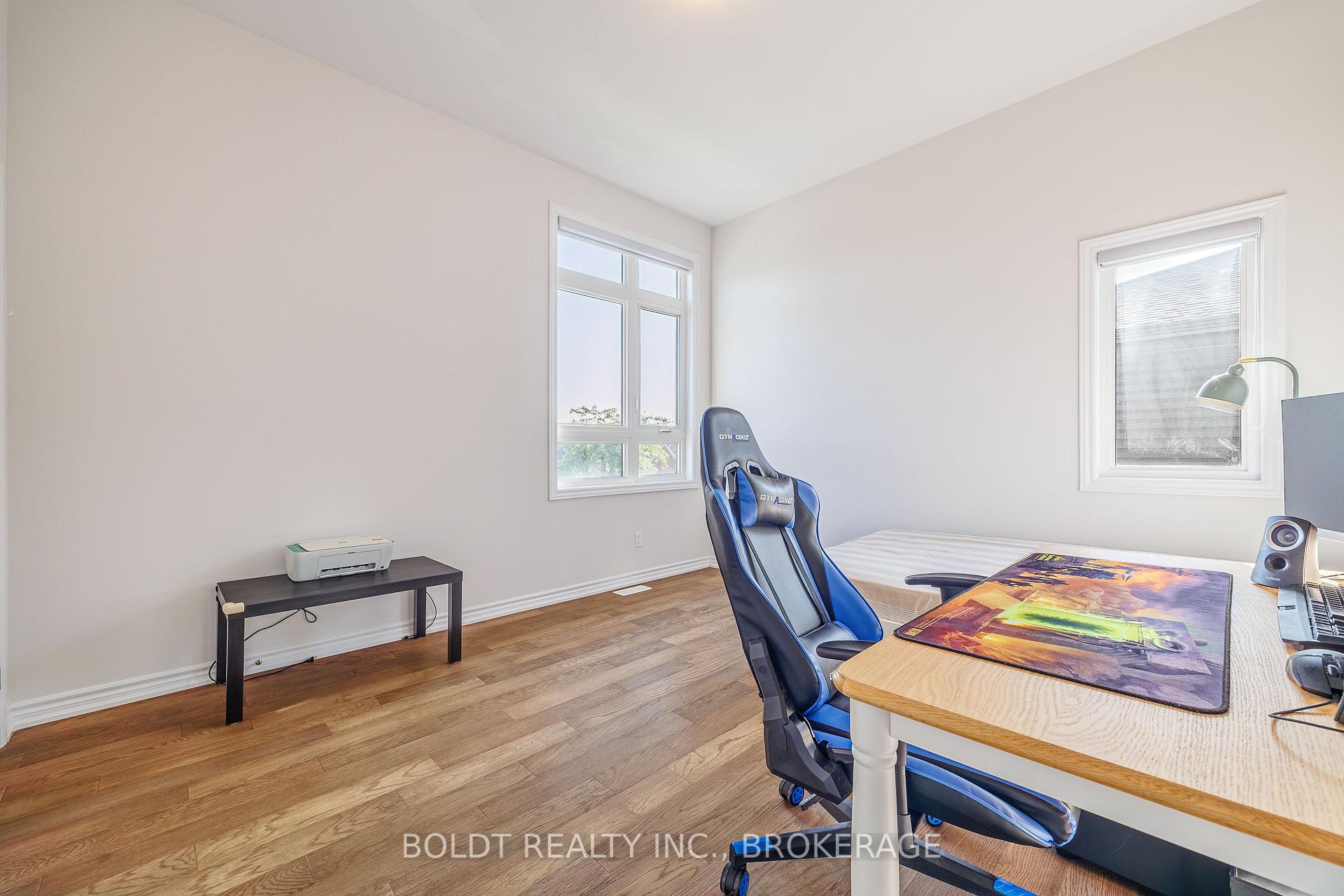 Photo 16 of 8037 Brookside Drive, Niagara Falls, Ascot — HOMEH