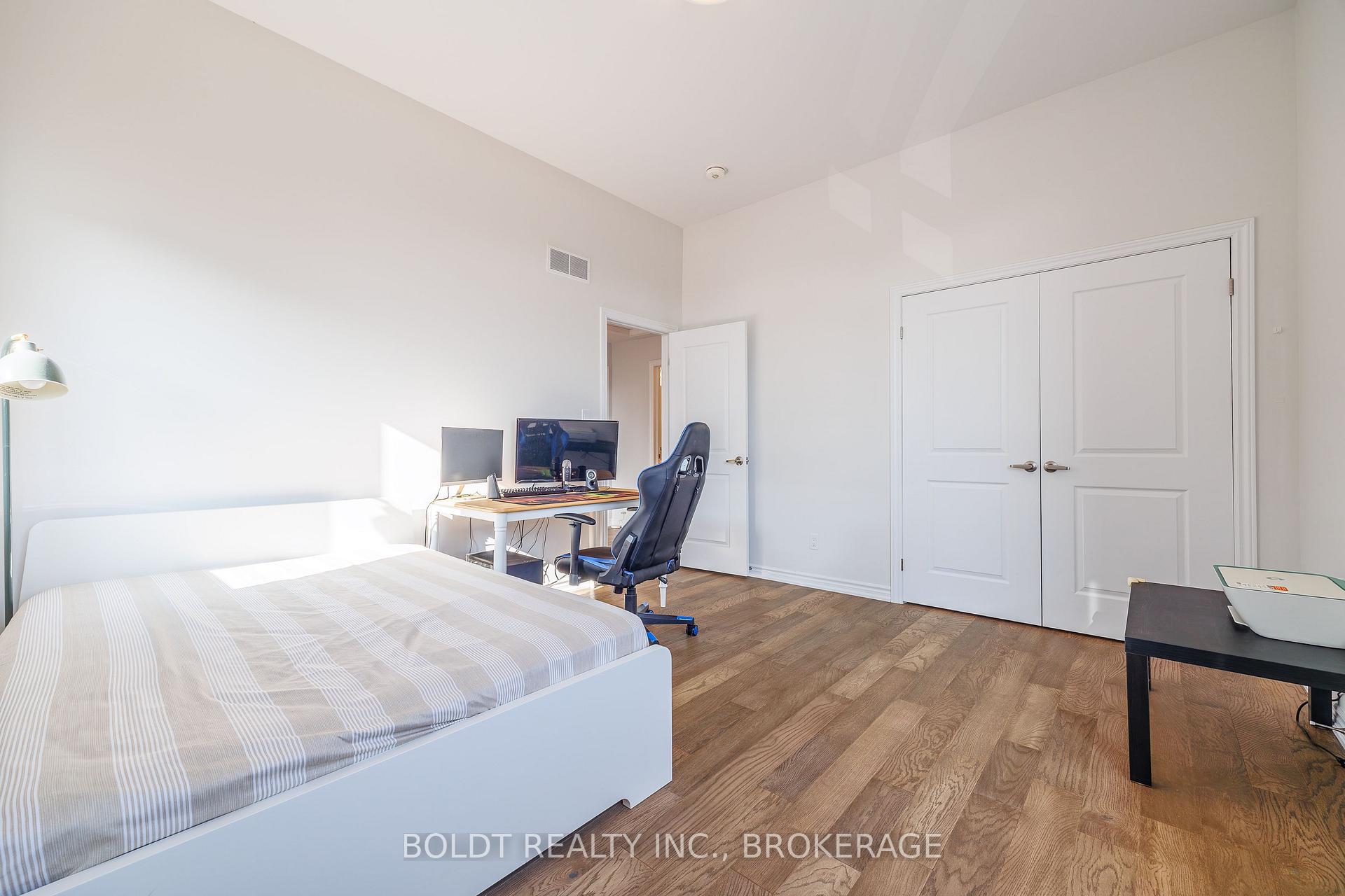 Photo 17 of 8037 Brookside Drive, Niagara Falls, Ascot — HOMEH