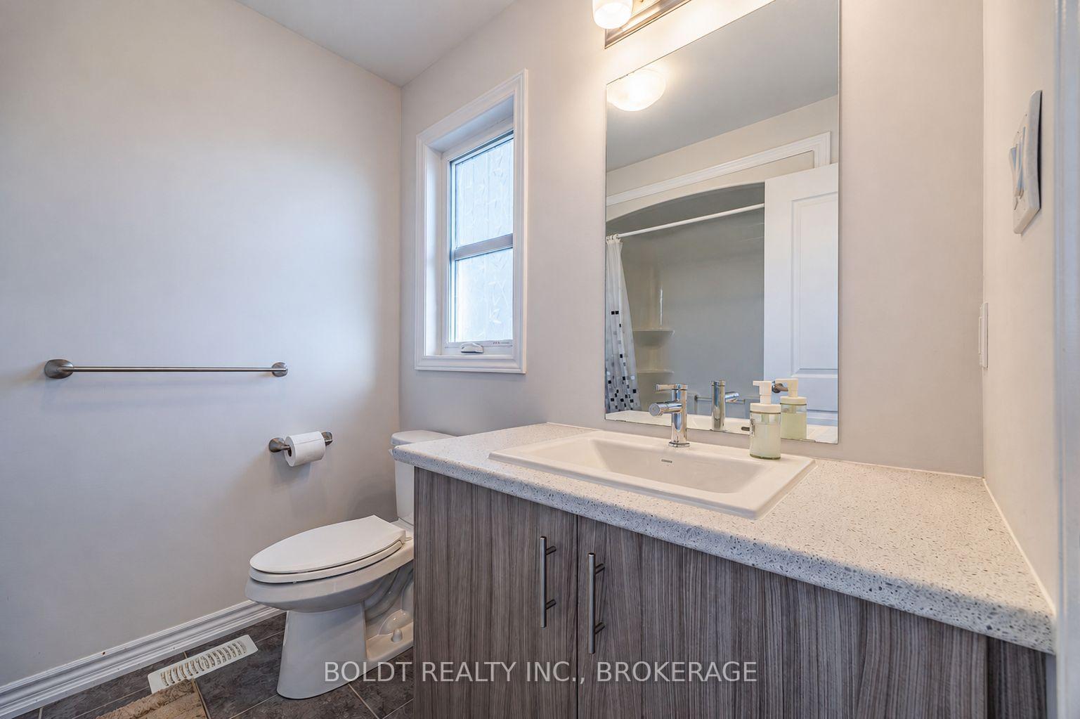 Photo 19 of 8037 Brookside Drive, Niagara Falls, Ascot — HOMEH