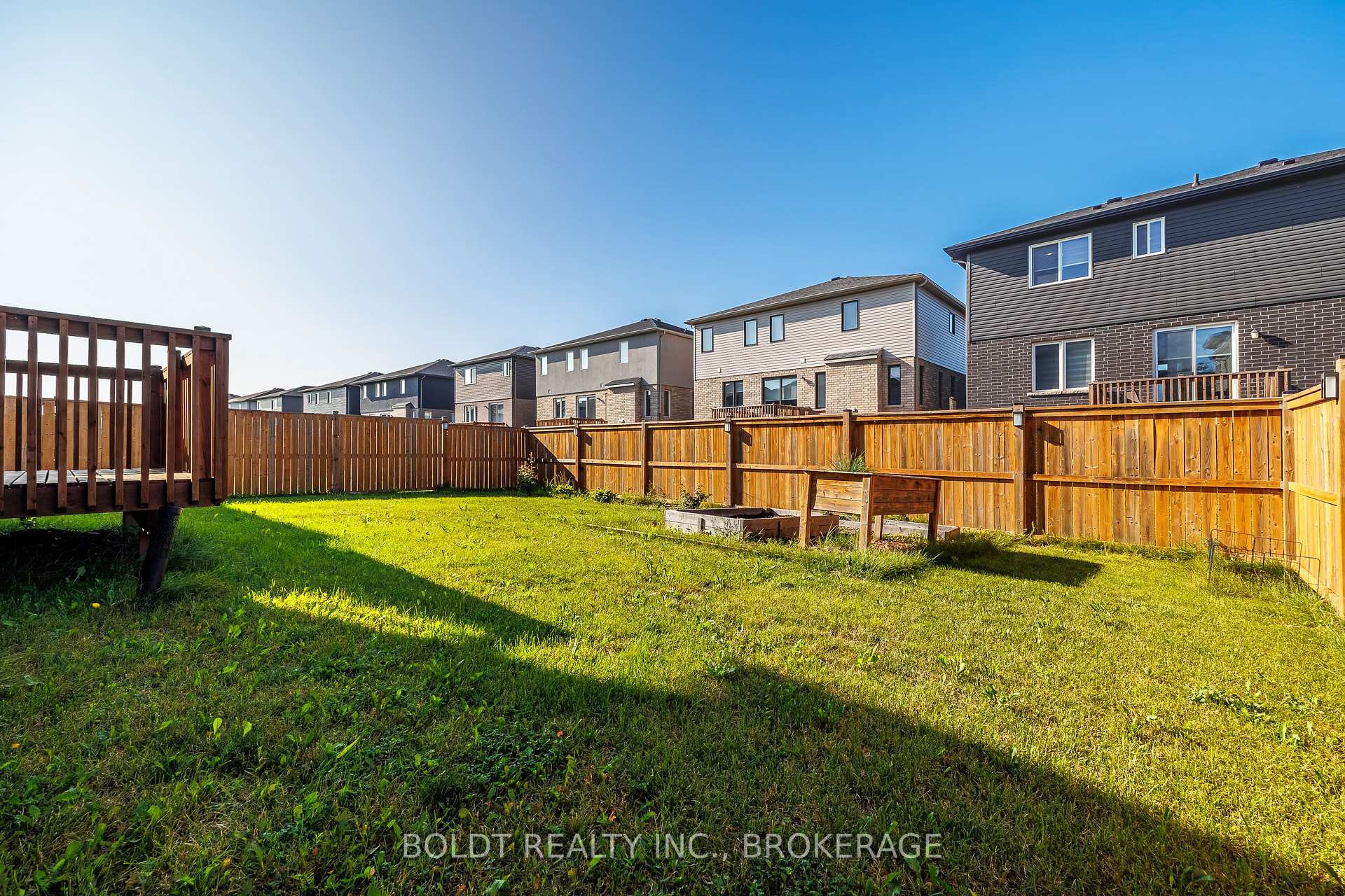 Photo 30 of 8037 Brookside Drive, Niagara Falls, Ascot — HOMEH