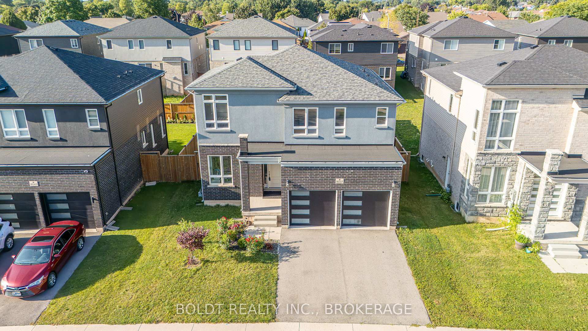 Photo 33 of 8037 Brookside Drive, Niagara Falls, Ascot — HOMEH