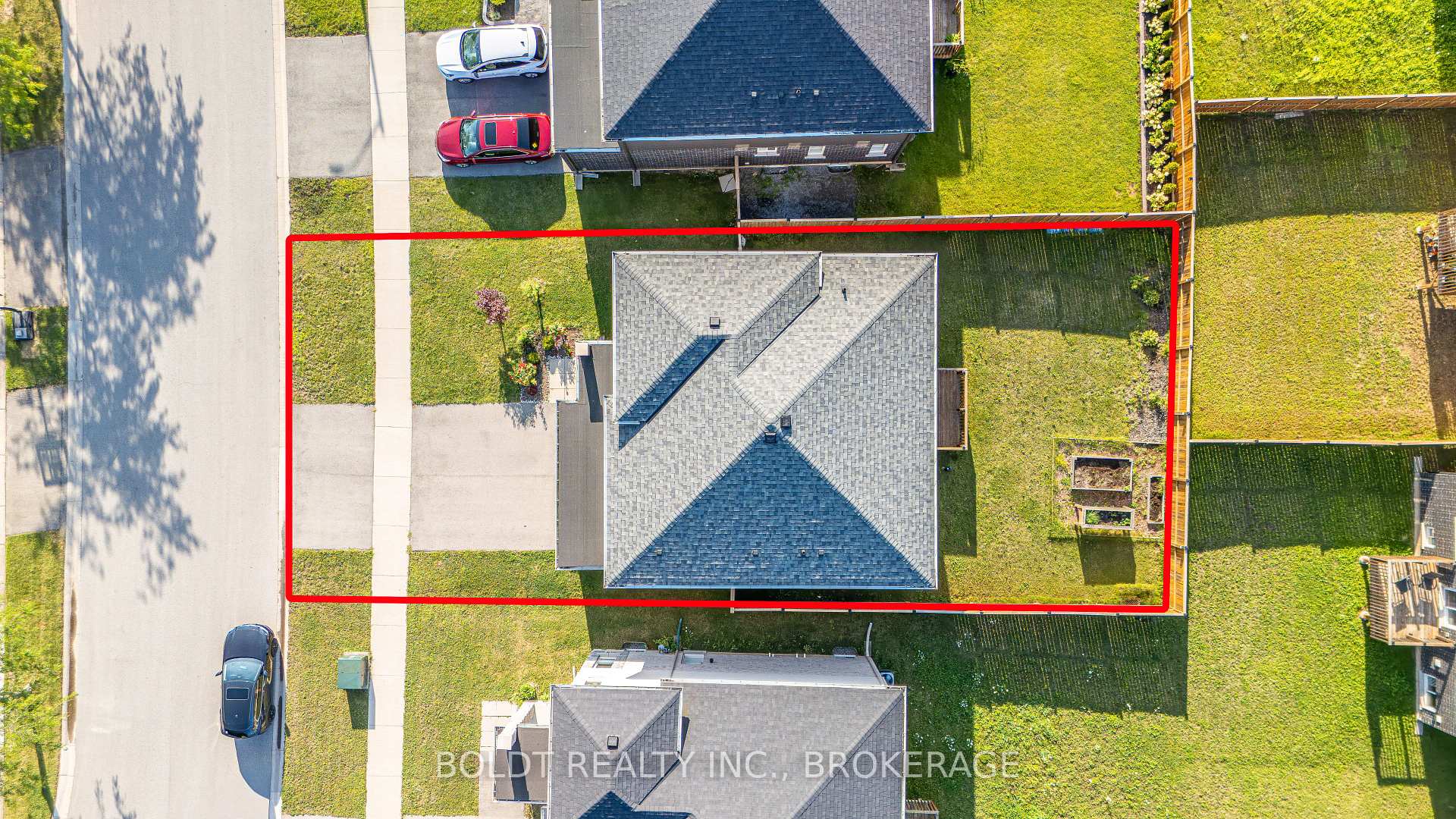 Photo 35 of 8037 Brookside Drive, Niagara Falls, Ascot — HOMEH