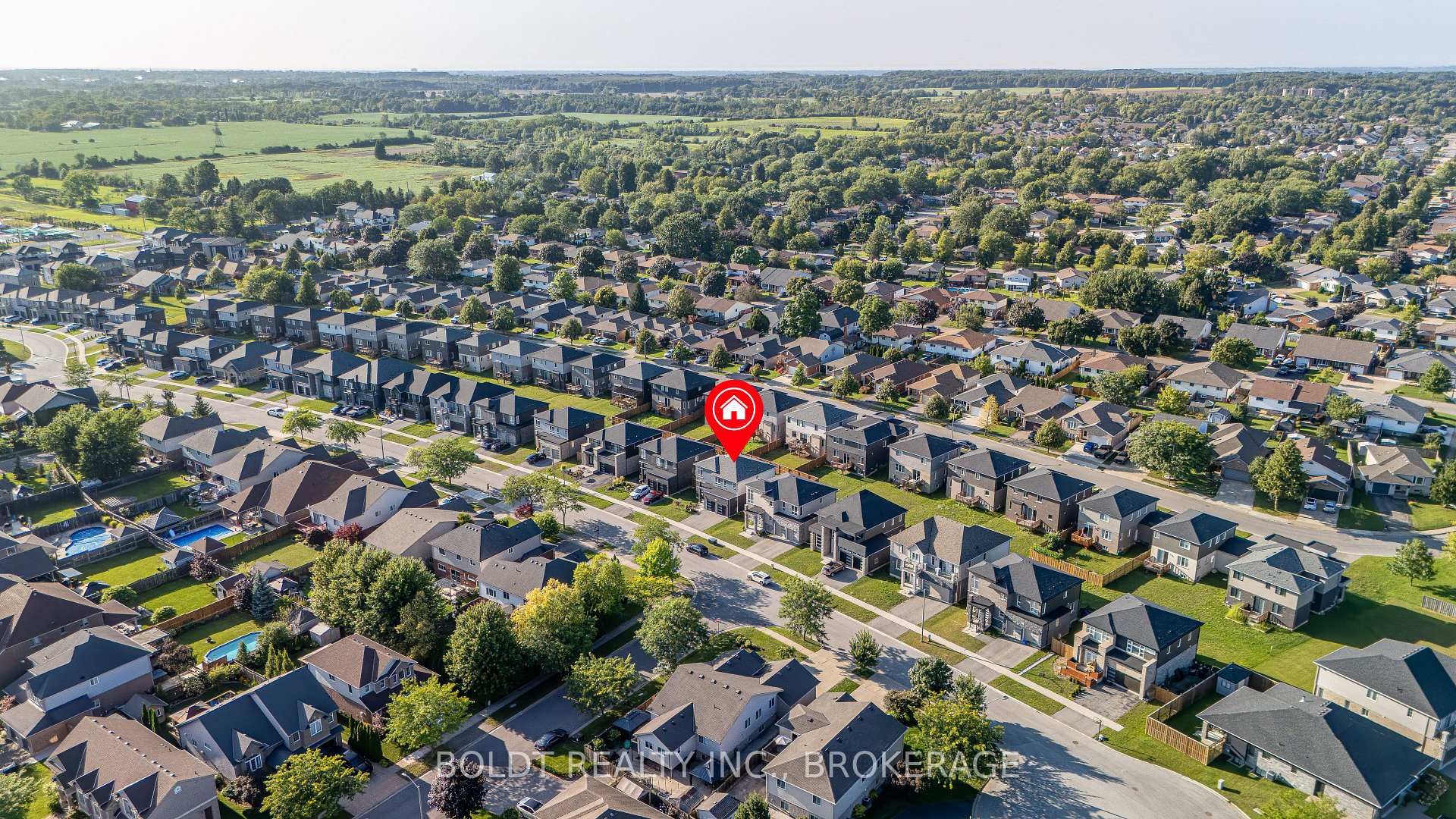 Photo 36 of 8037 Brookside Drive, Niagara Falls, Ascot — HOMEH