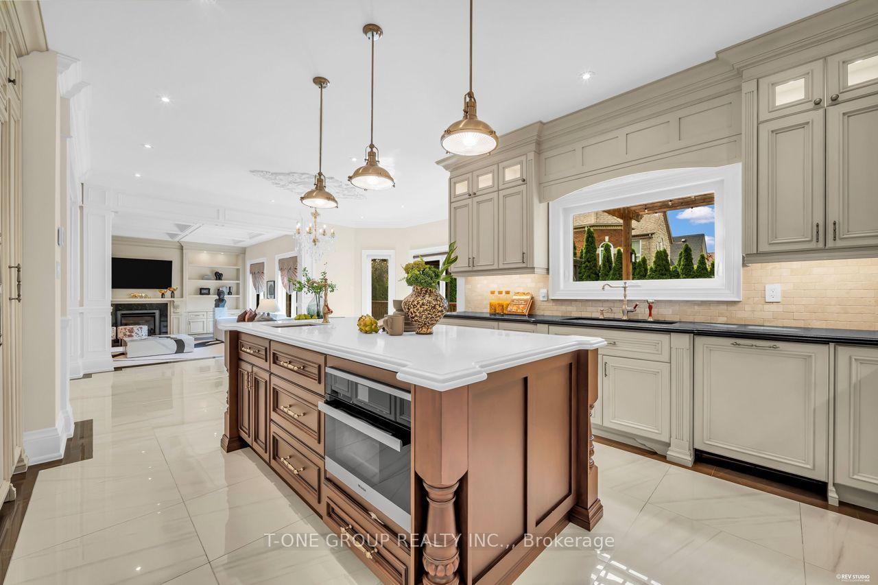 Photo 17 of 47 Hillhurst Drive, Richmond Hill, Bayview Hill — HOMEH