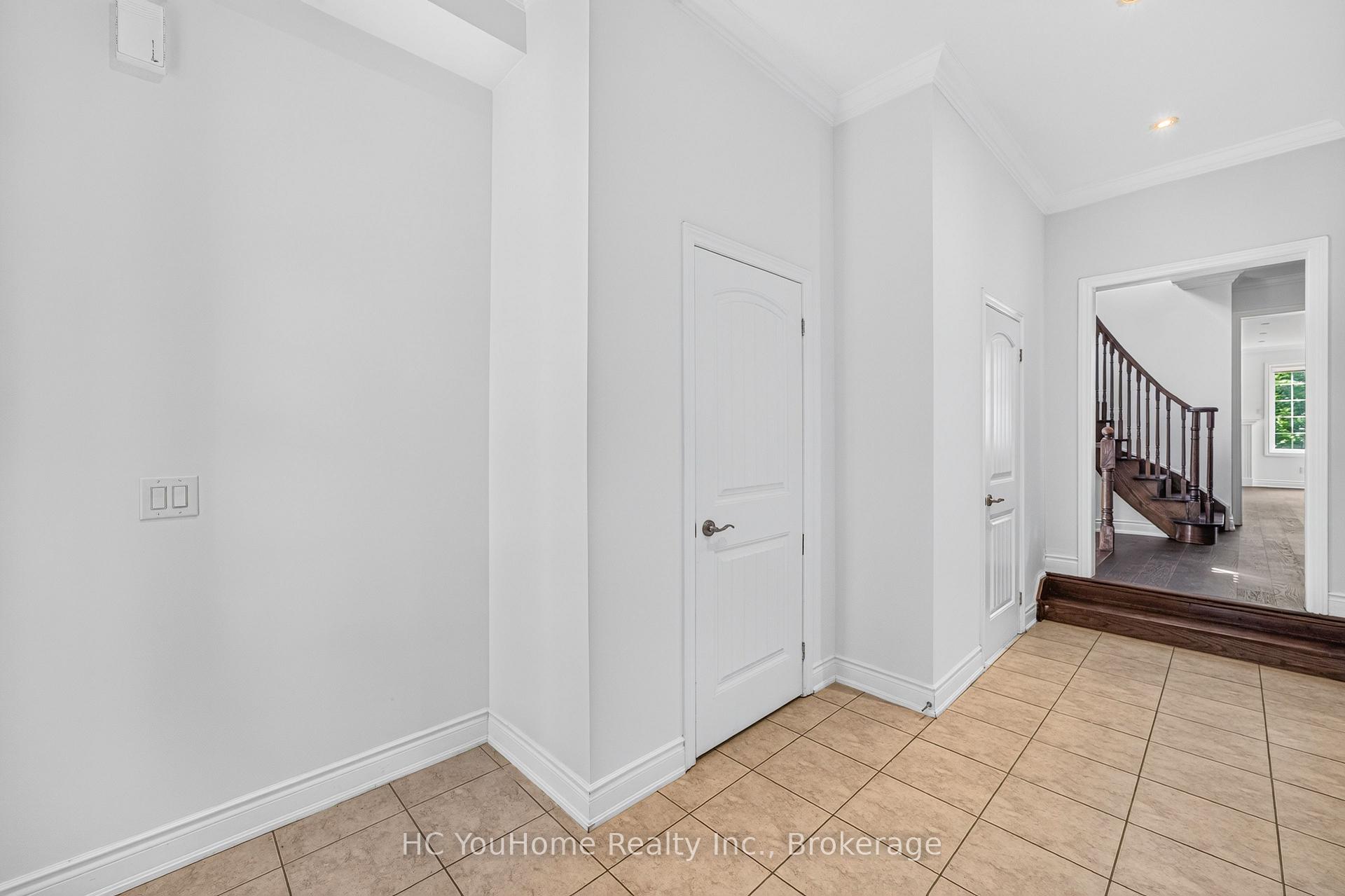 Photo 4 of 112 Lacewood Drive, Richmond Hill, Westbrook — HOMEH