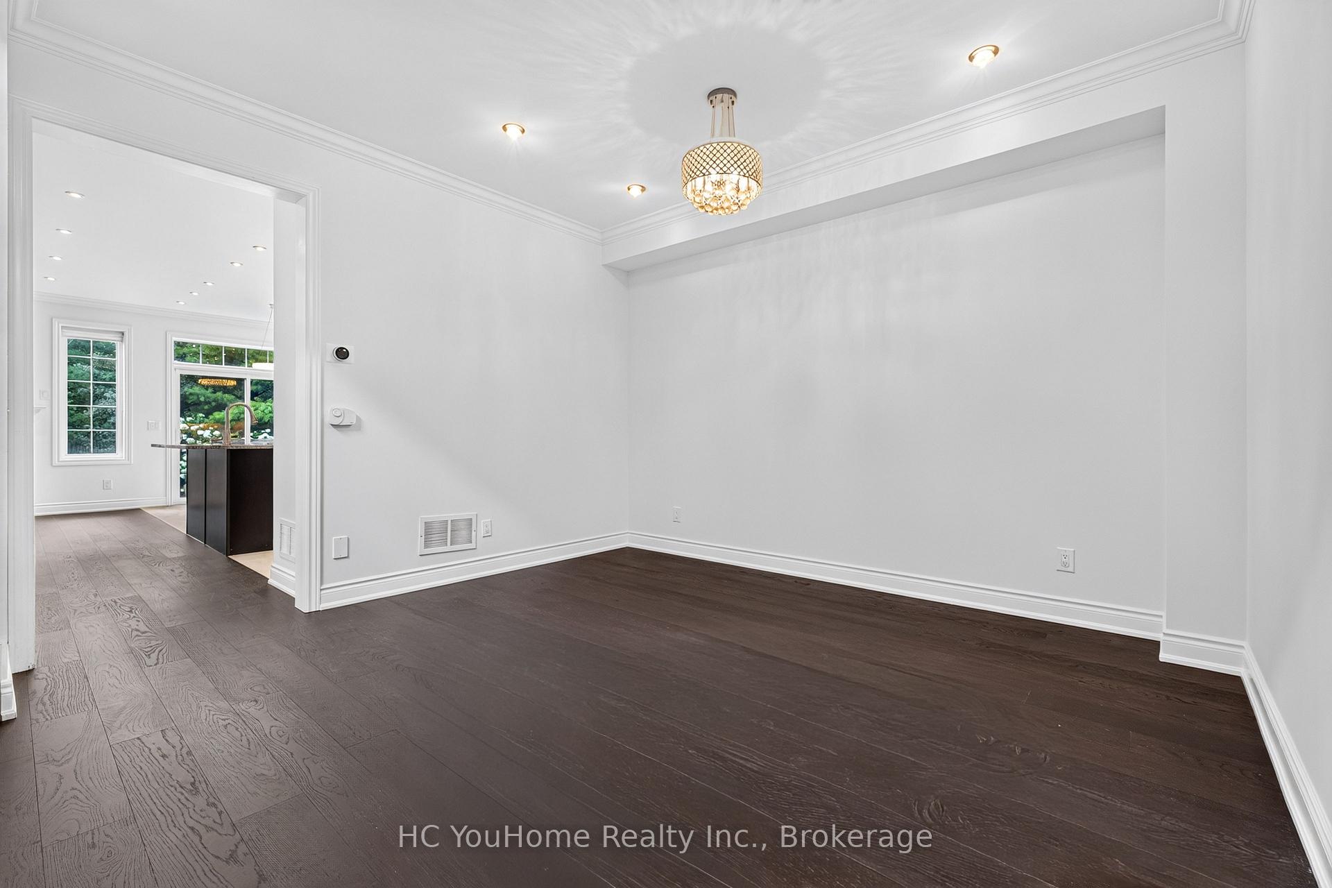 Photo 6 of 112 Lacewood Drive, Richmond Hill, Westbrook — HOMEH