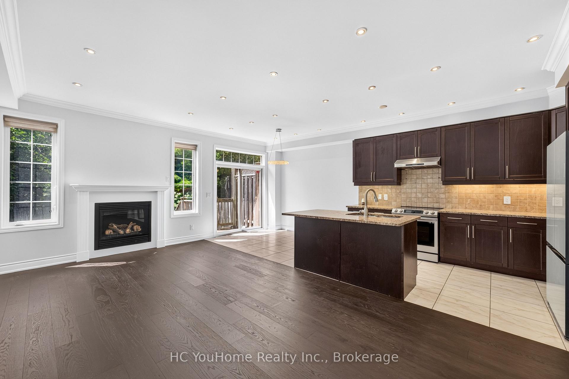 Photo 9 of 112 Lacewood Drive, Richmond Hill, Westbrook — HOMEH