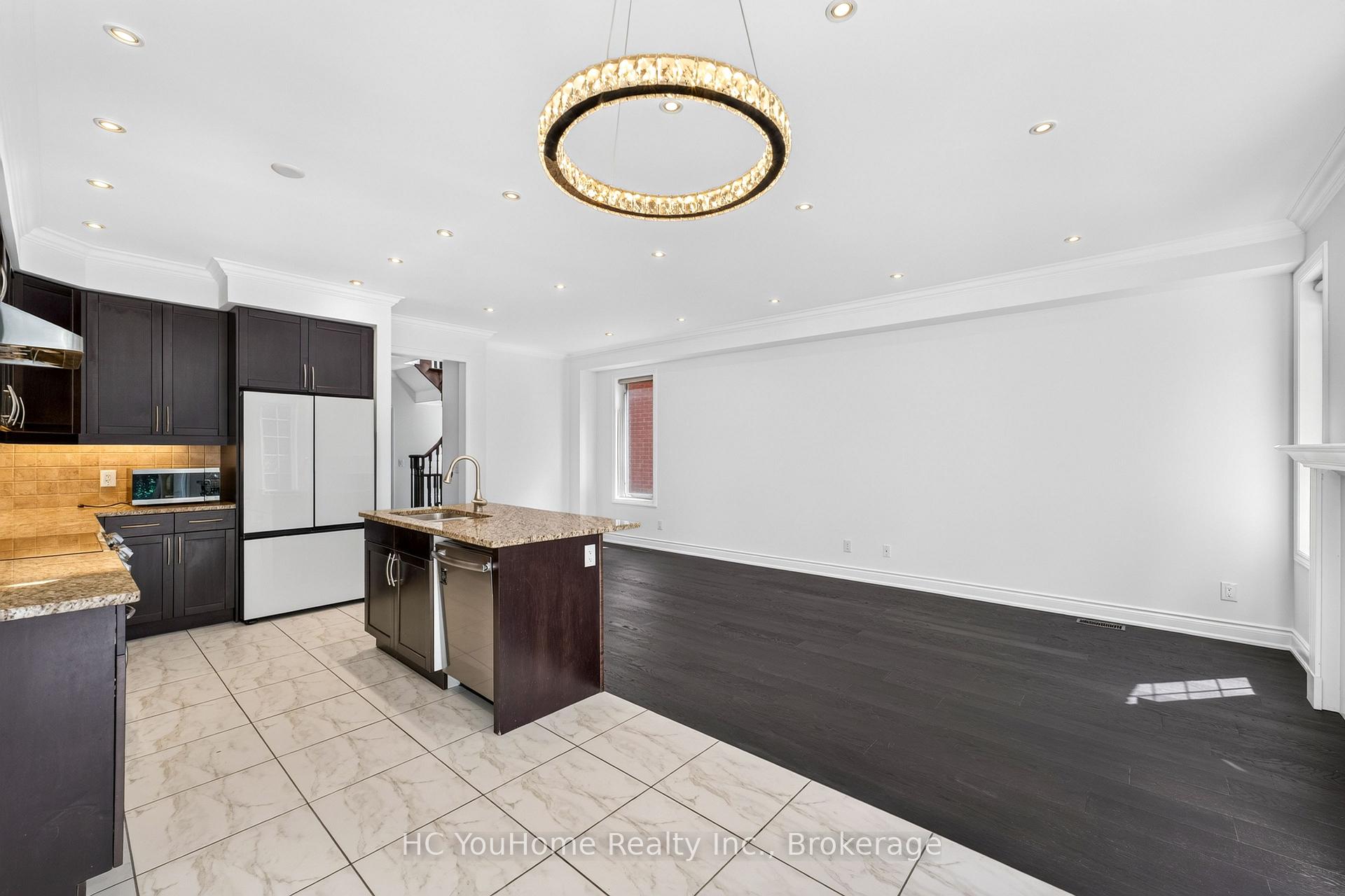 Photo 13 of 112 Lacewood Drive, Richmond Hill, Westbrook — HOMEH