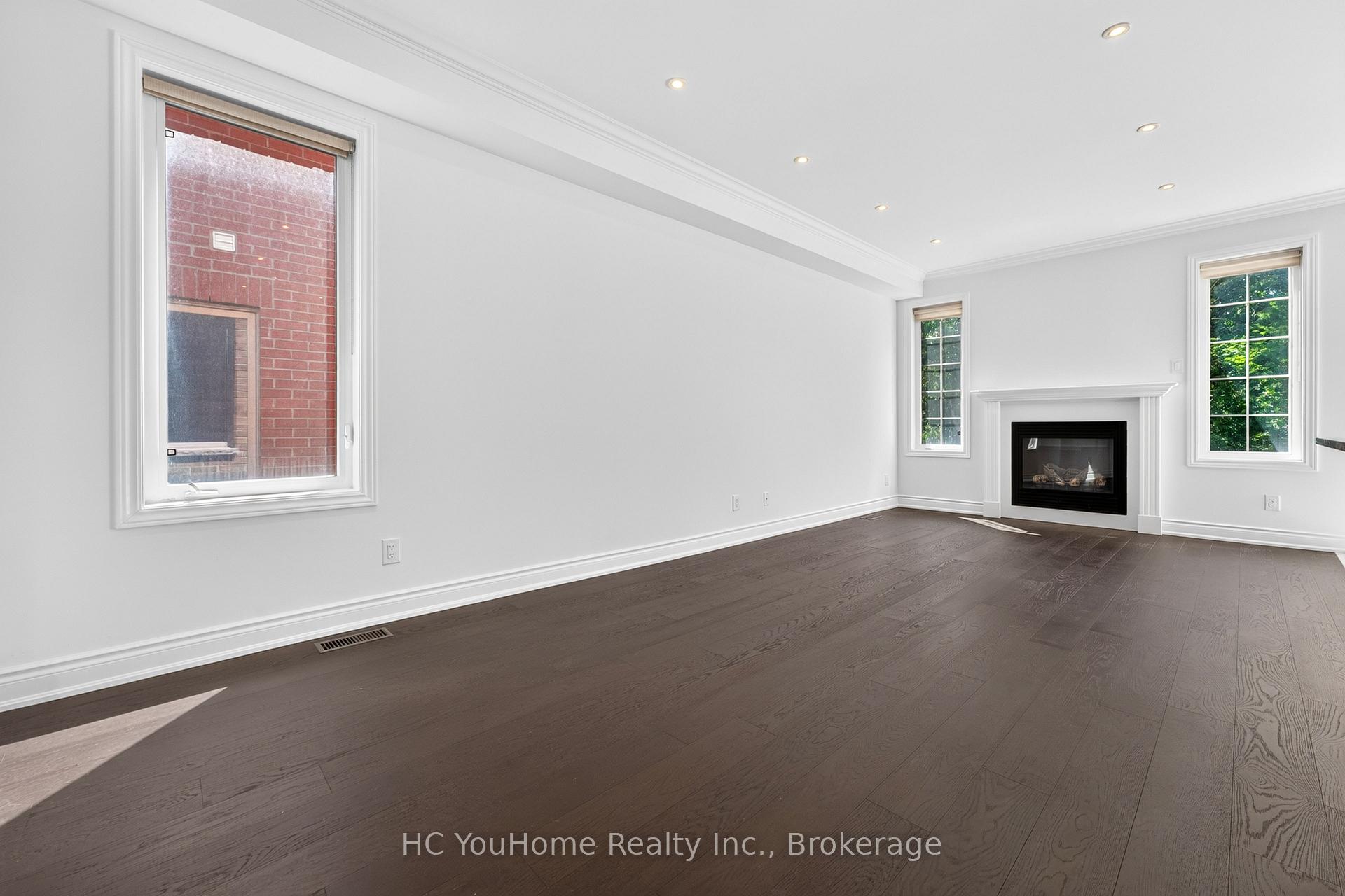 Photo 17 of 112 Lacewood Drive, Richmond Hill, Westbrook — HOMEH